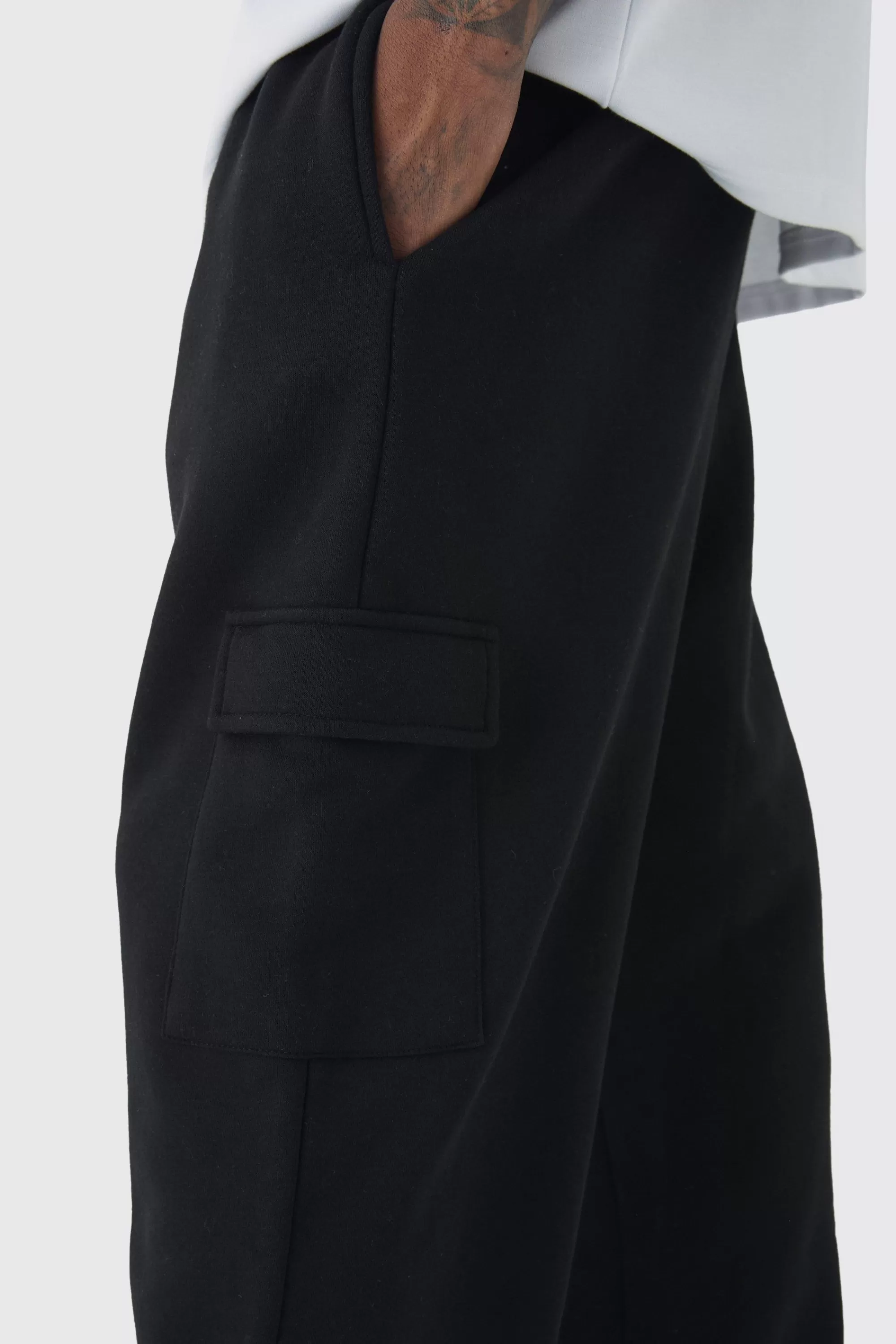 boohooMAN 330GSM Oversized Fit Basic Cargo Jogger | UK