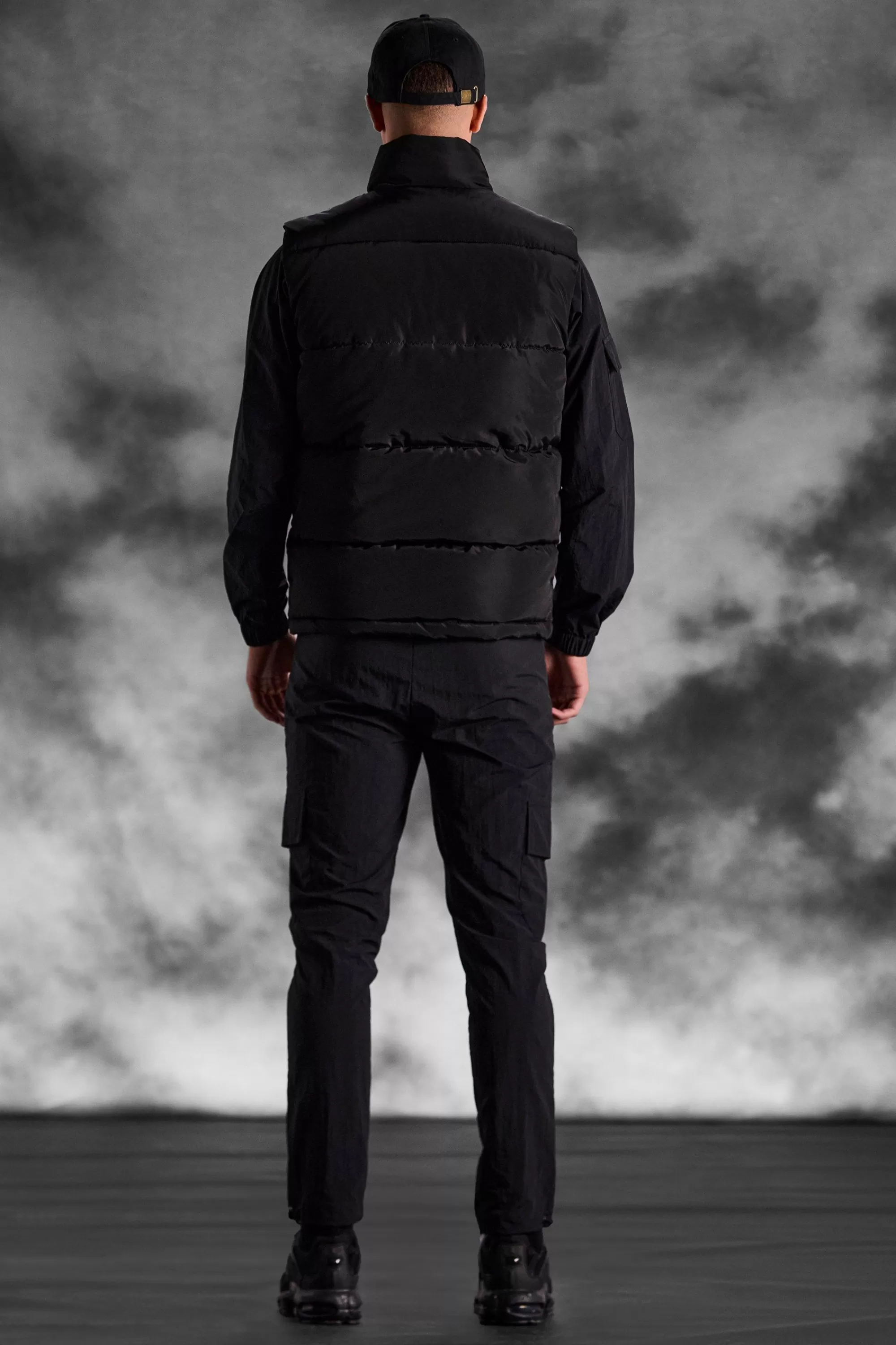 boohooMAN ArrDee Funnel Neck Quilted 13 Gilet | UK