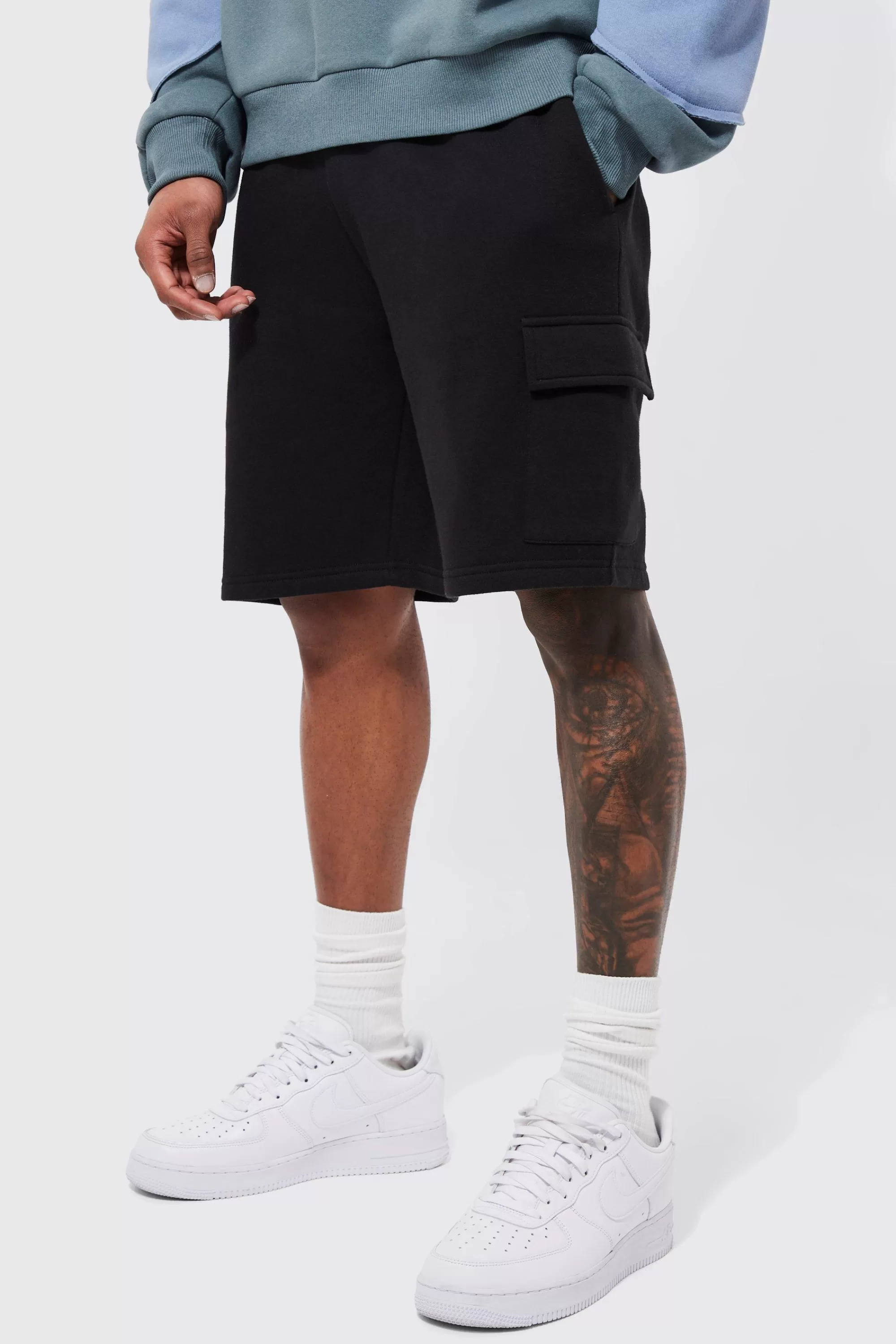 boohooMAN Basic Loose Mid Length Jersey Cargo Short | UK