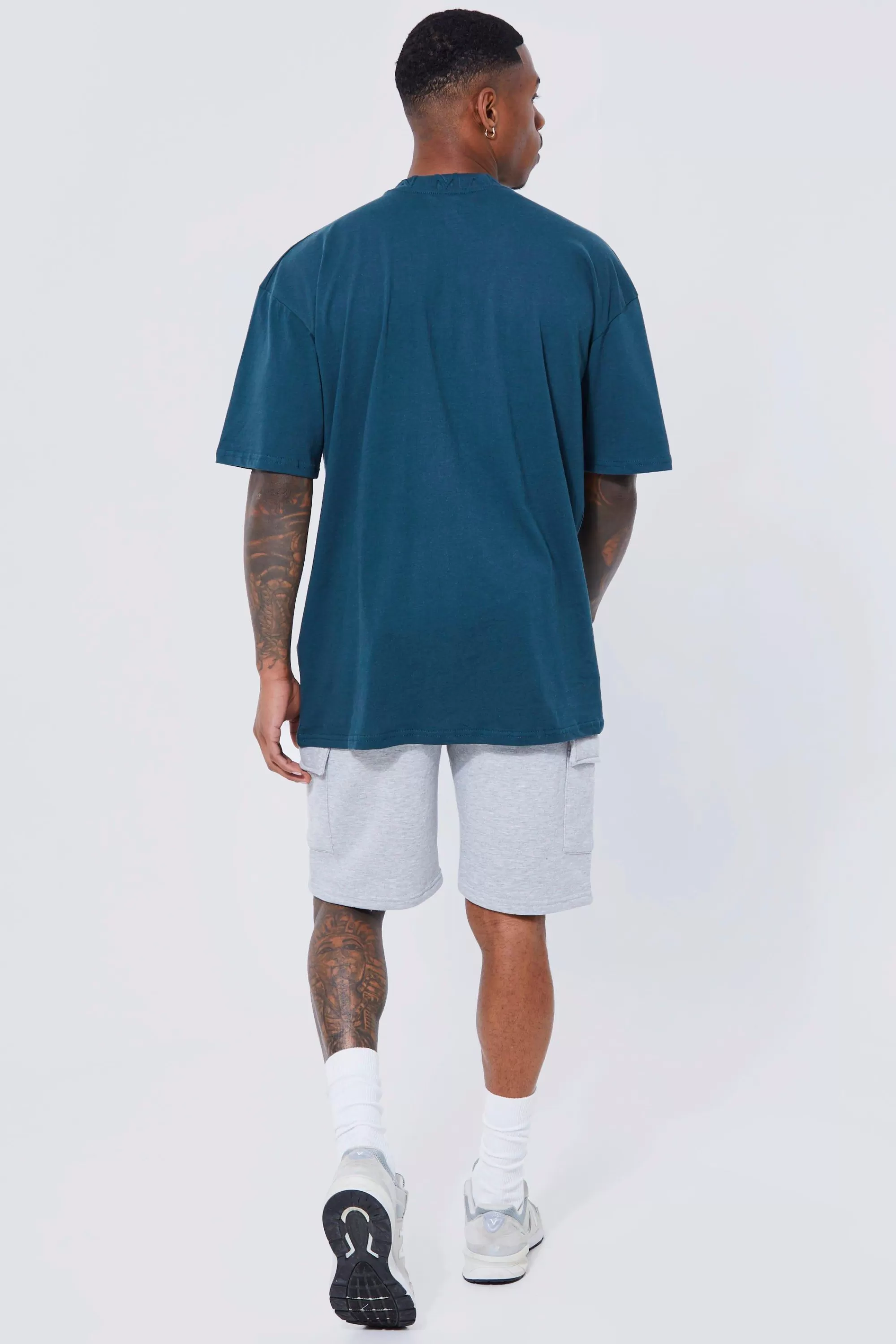 boohooMAN Basic Loose Mid Length Jersey Cargo Short | UK