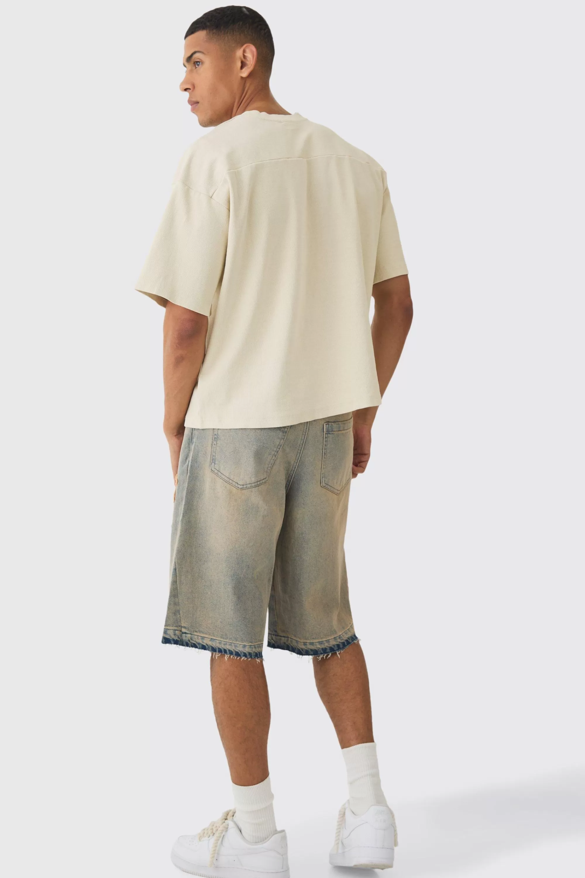 boohooMAN Boxy Heavyweight Ribbed Washed V Neck Sweatshirt | UK