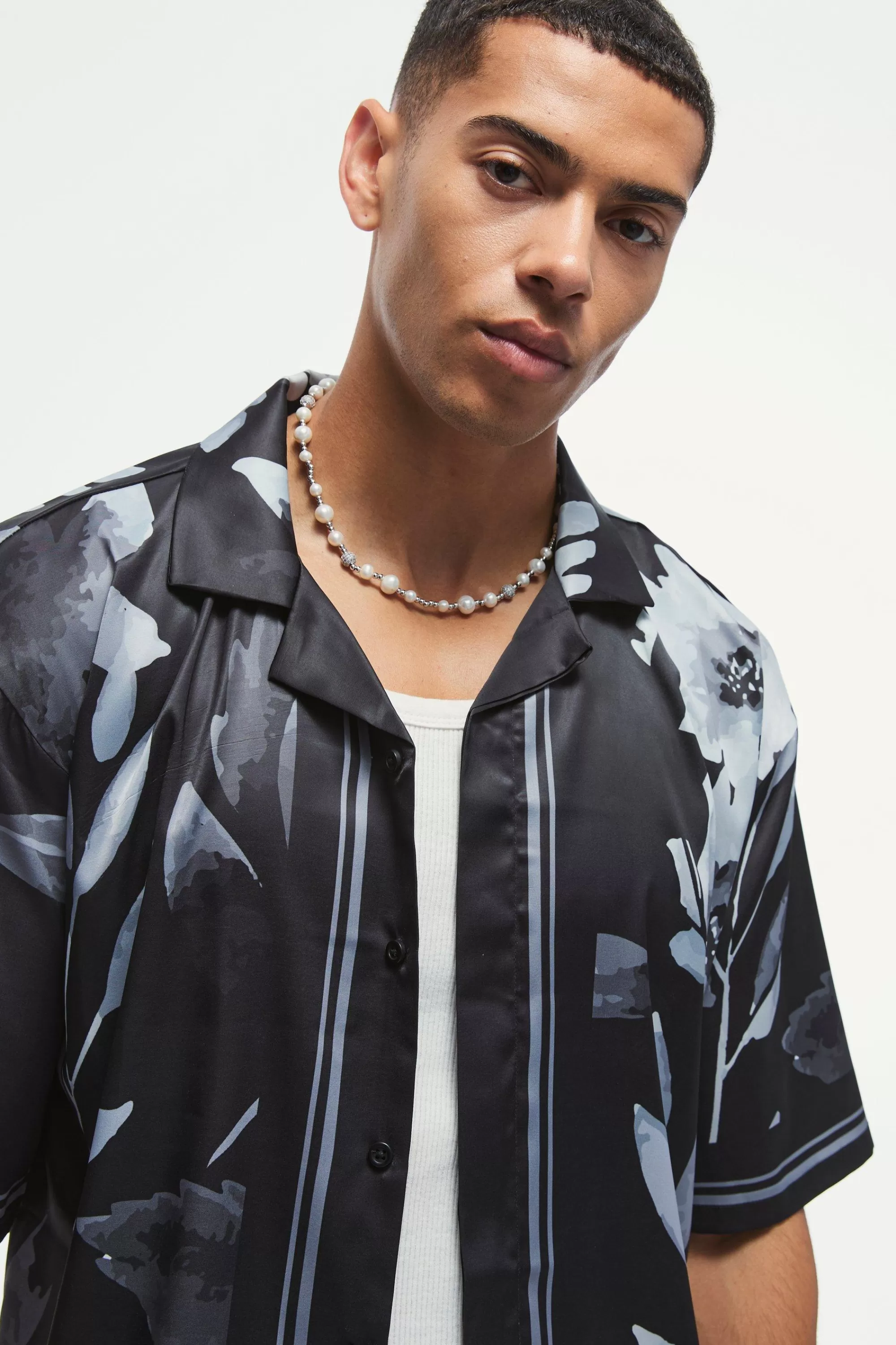 boohooMAN Boxy Printed Satin Revere Short Sleeve Shirt | UK