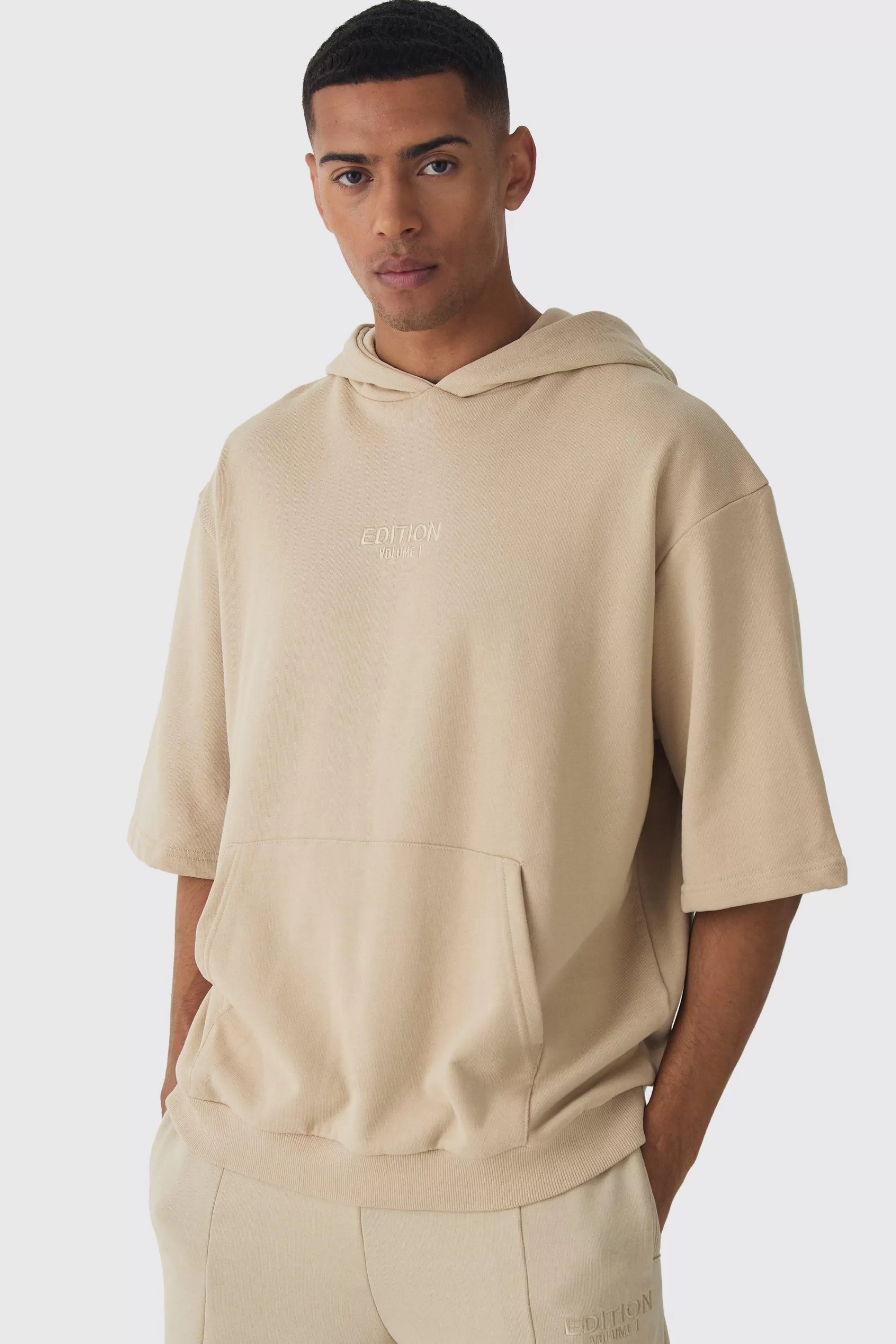 boohooMAN EDITION Oversized Heavyweight Short Sleeve Hoodie | UK