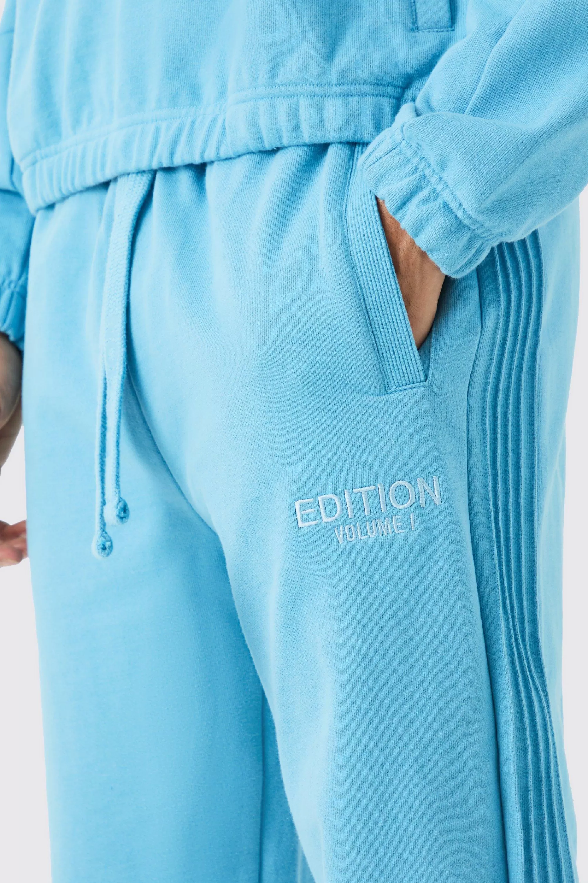 boohooMAN EDITION Oversized Pintuck Detail Heavyweight Jogger | UK