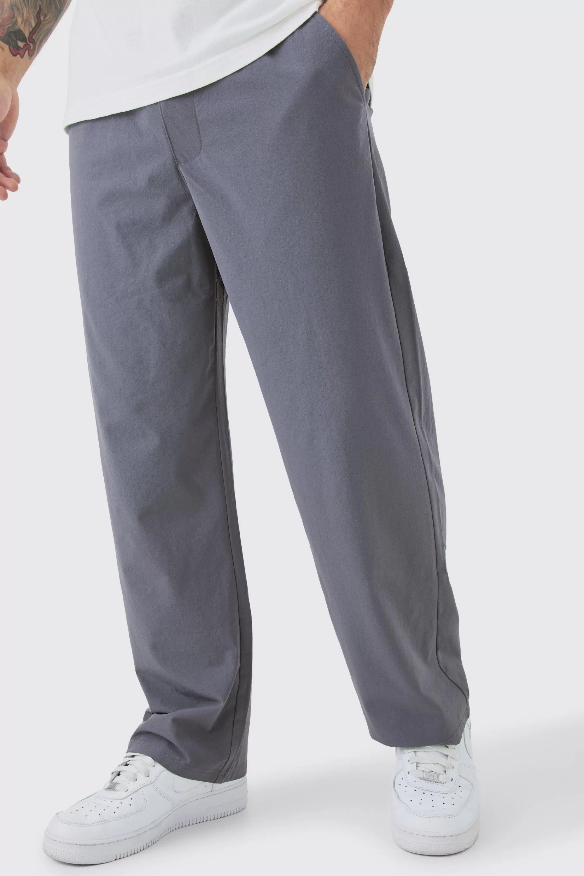 boohooMAN Elasticated Technical Stretch Relaxed Cropped Trouser | UK