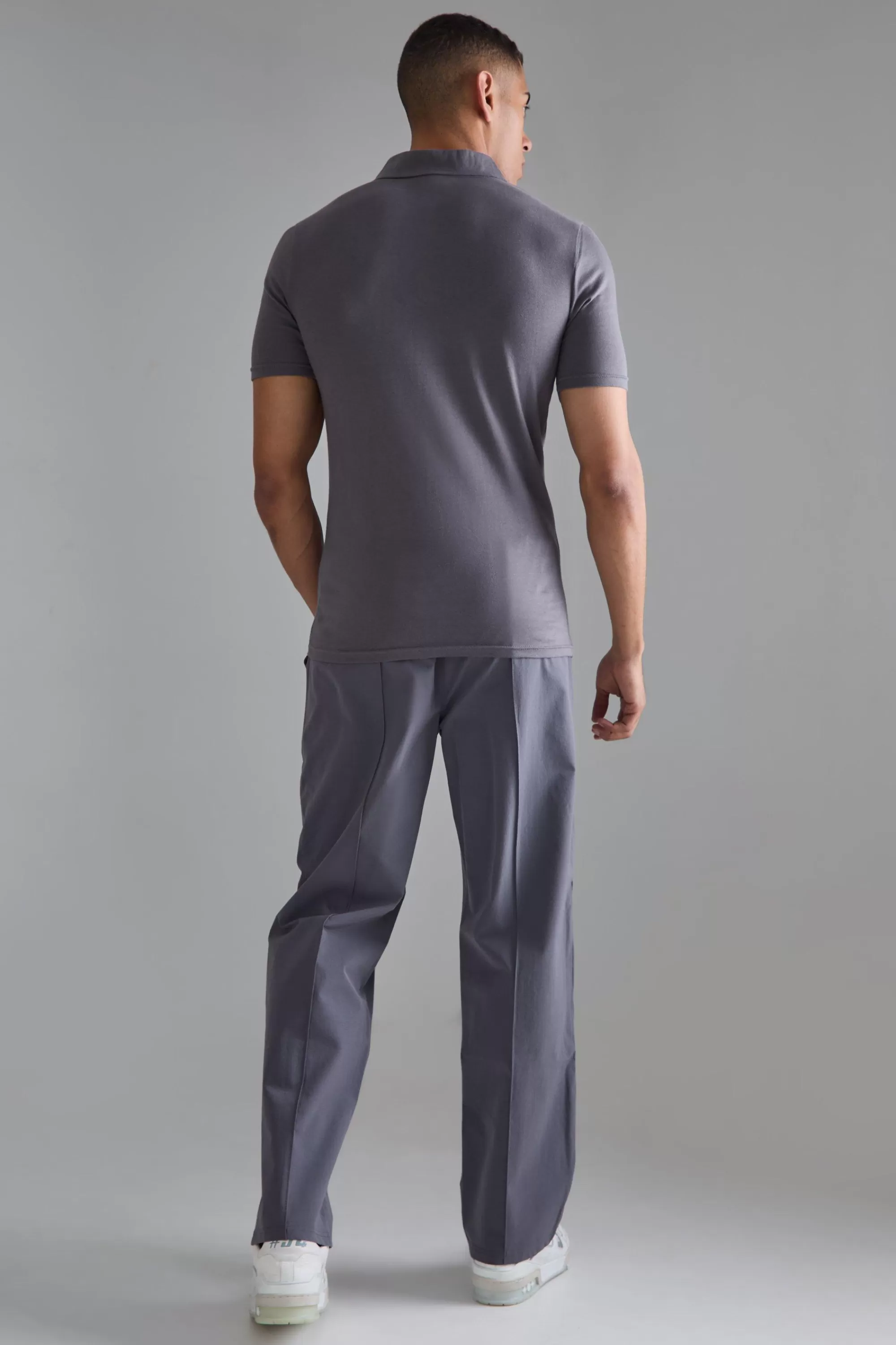 boohooMAN Elasticated Technical Stretch Relaxed Pintuck Trouser | UK