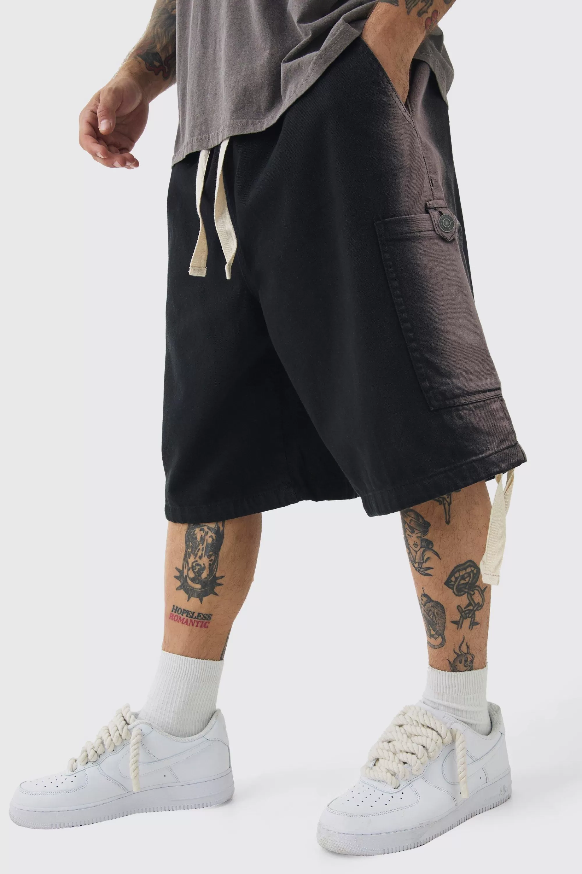 boohooMAN Elasticated Waist Contrast Drawcord Washed Parachute Short | UK