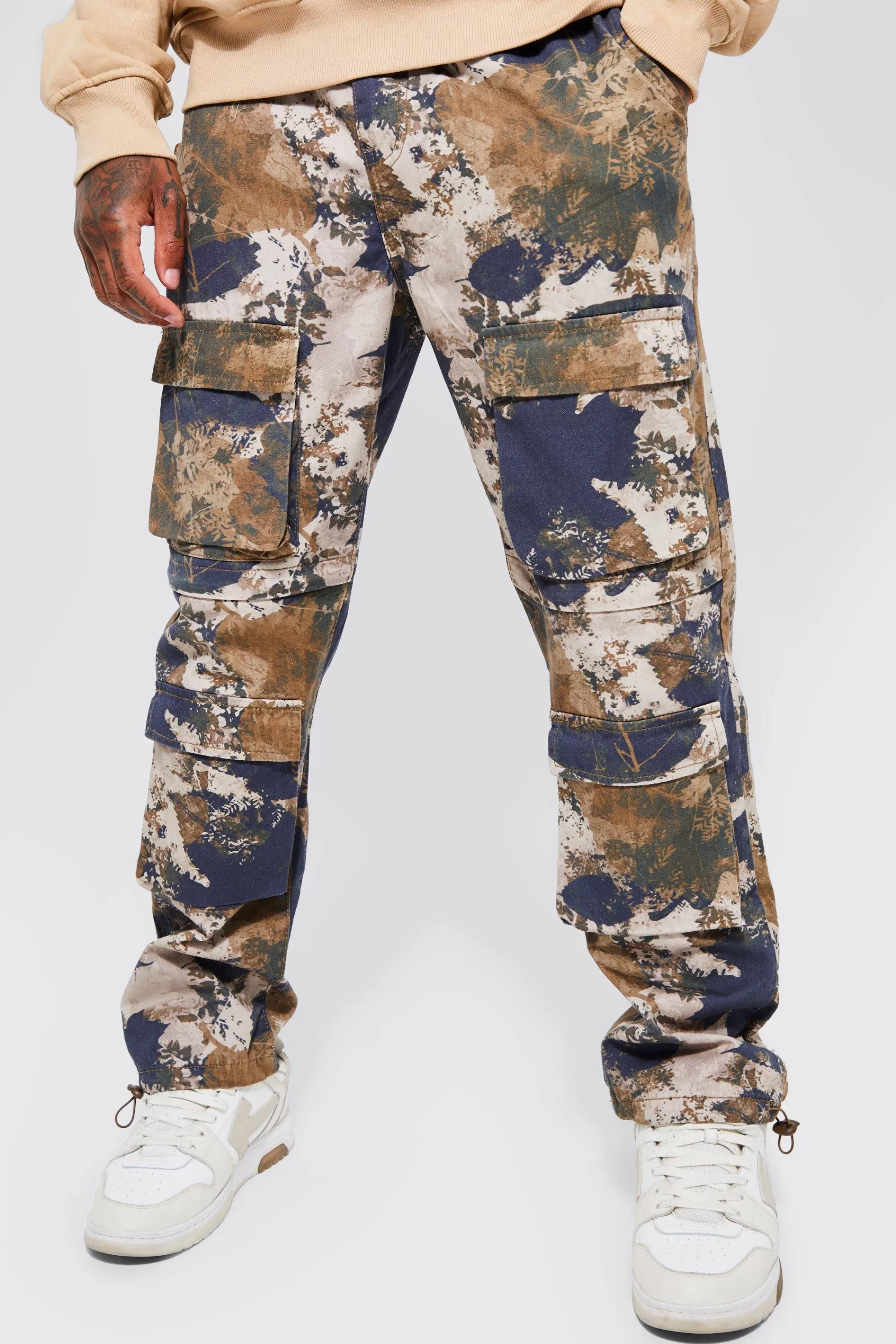 boohooMAN Elasticated Waist Forest Camo Pocket Straight Fit Cargo Pants | UK