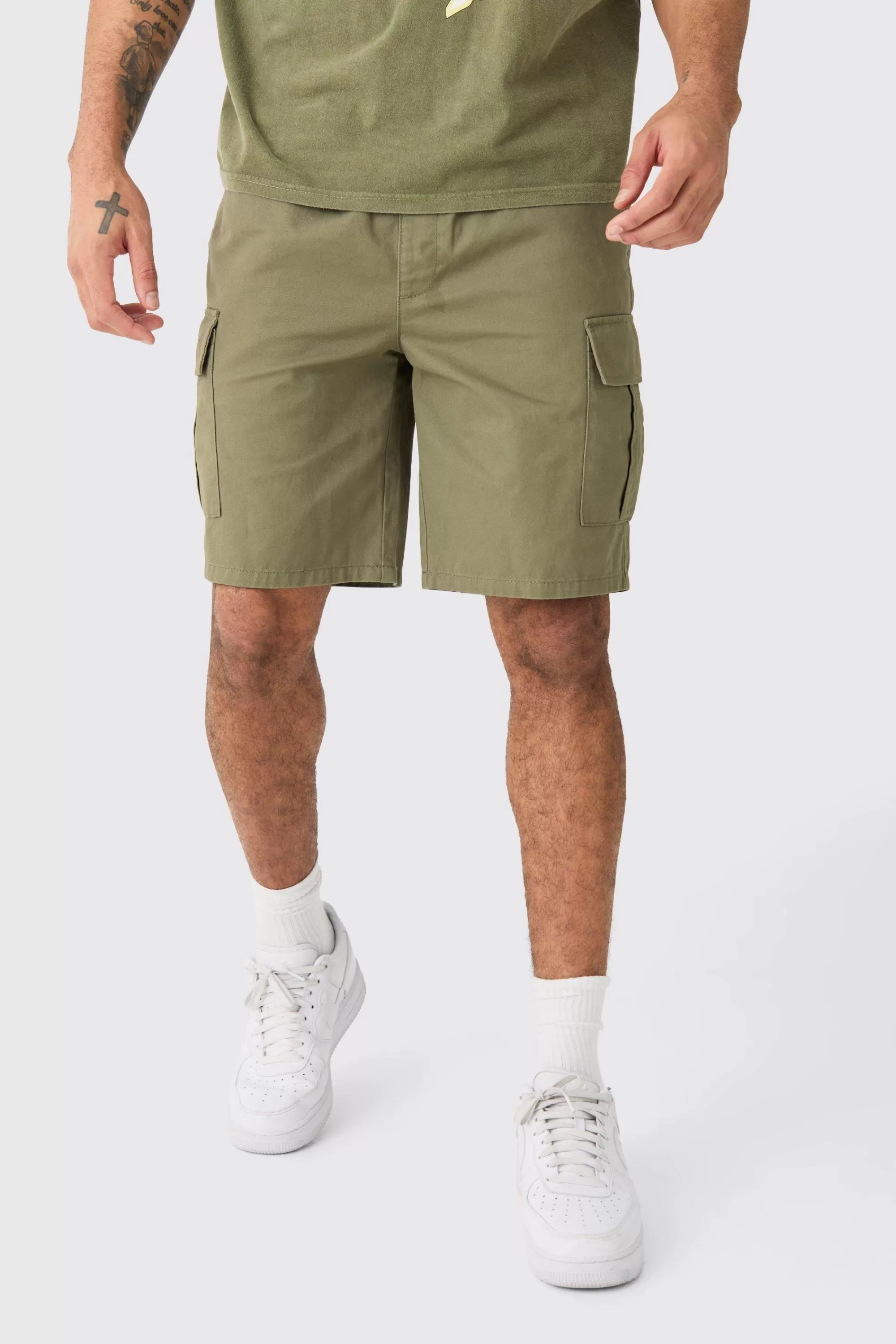 boohooMAN Elasticated Waist Relaxed Fit Cargo Shorts | UK