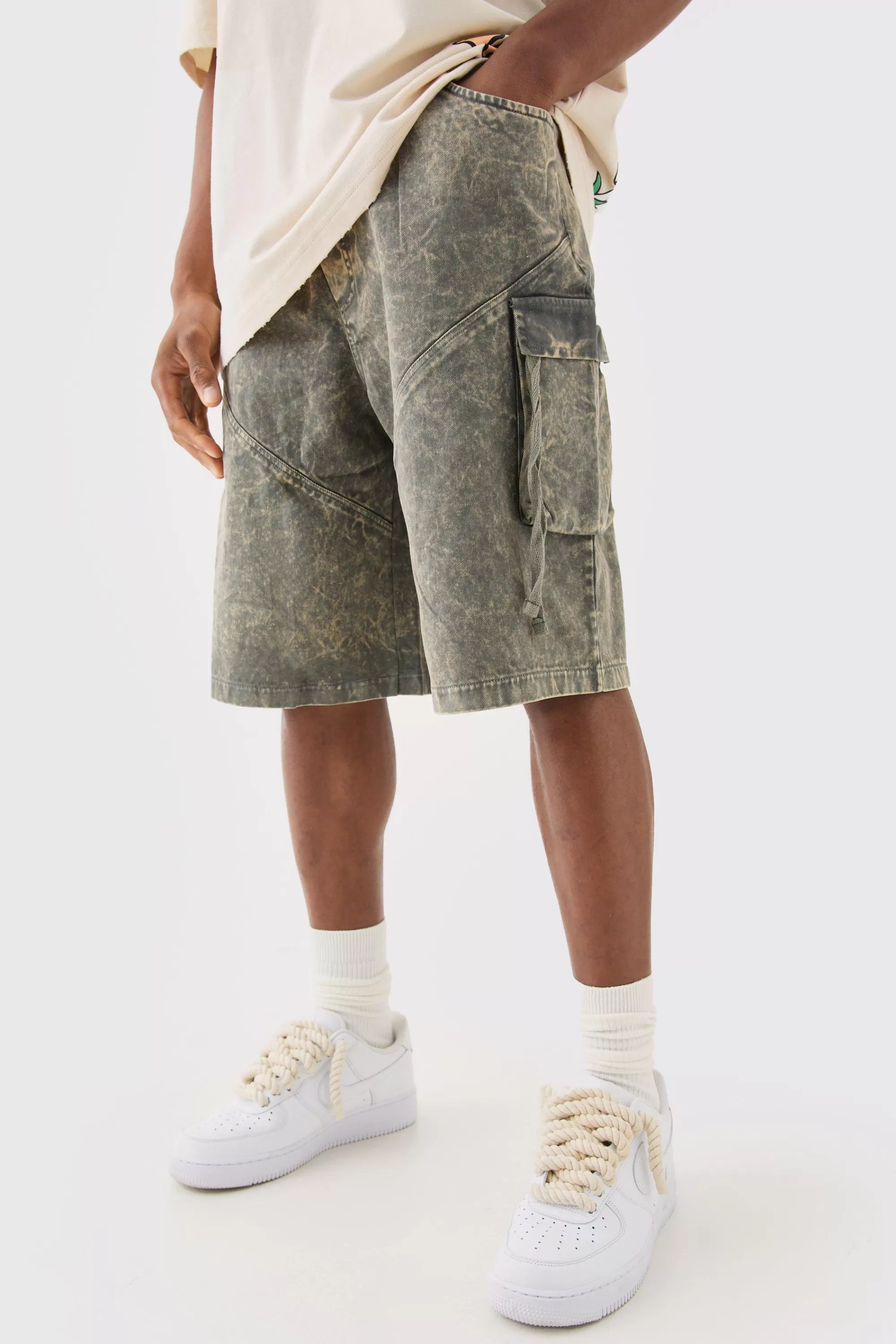 boohooMAN Elasticated Waist Parachute Shorts | UK