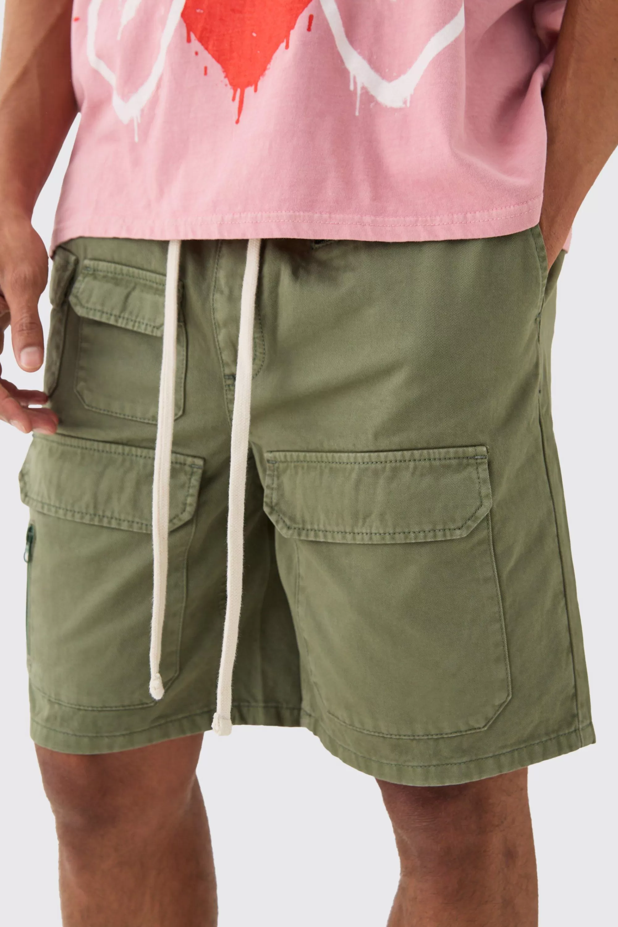 boohooMAN Elasticated Waist Relaxed Contrast Drawcord Shorts | UK
