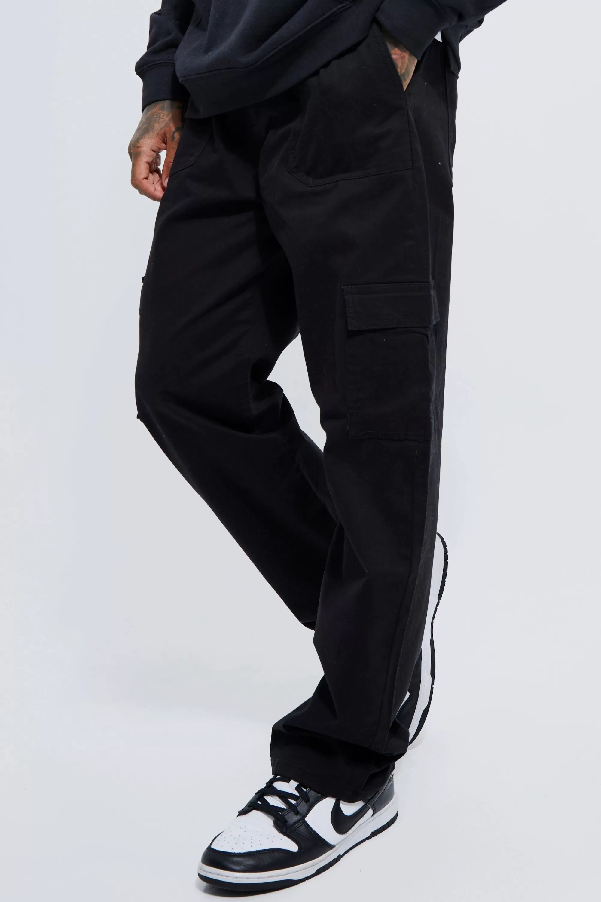 boohooMAN Elasticated Waist Relaxed Fit Cargo Trouser | UK
