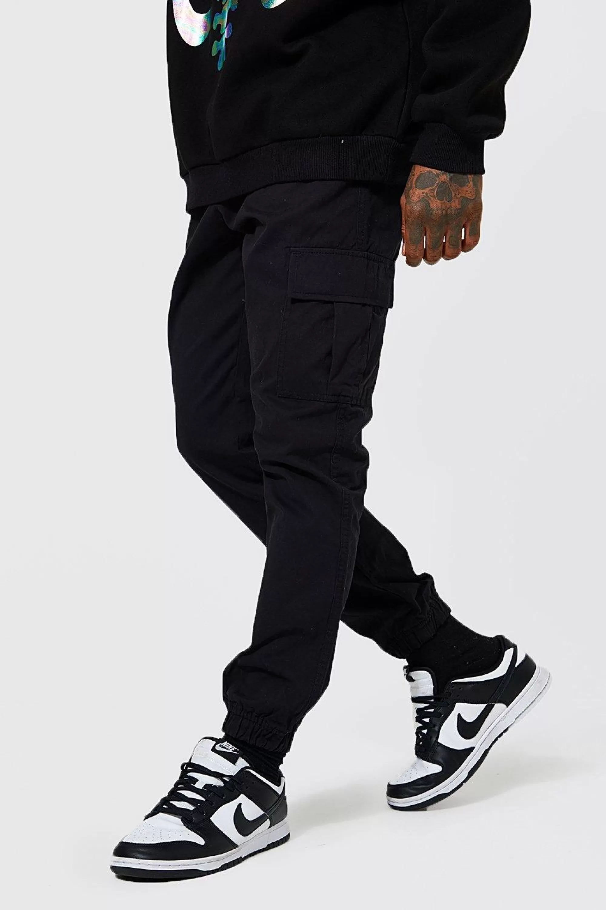 boohooMAN Elasticated Waist Skinny Fit Cargo Trouser | UK