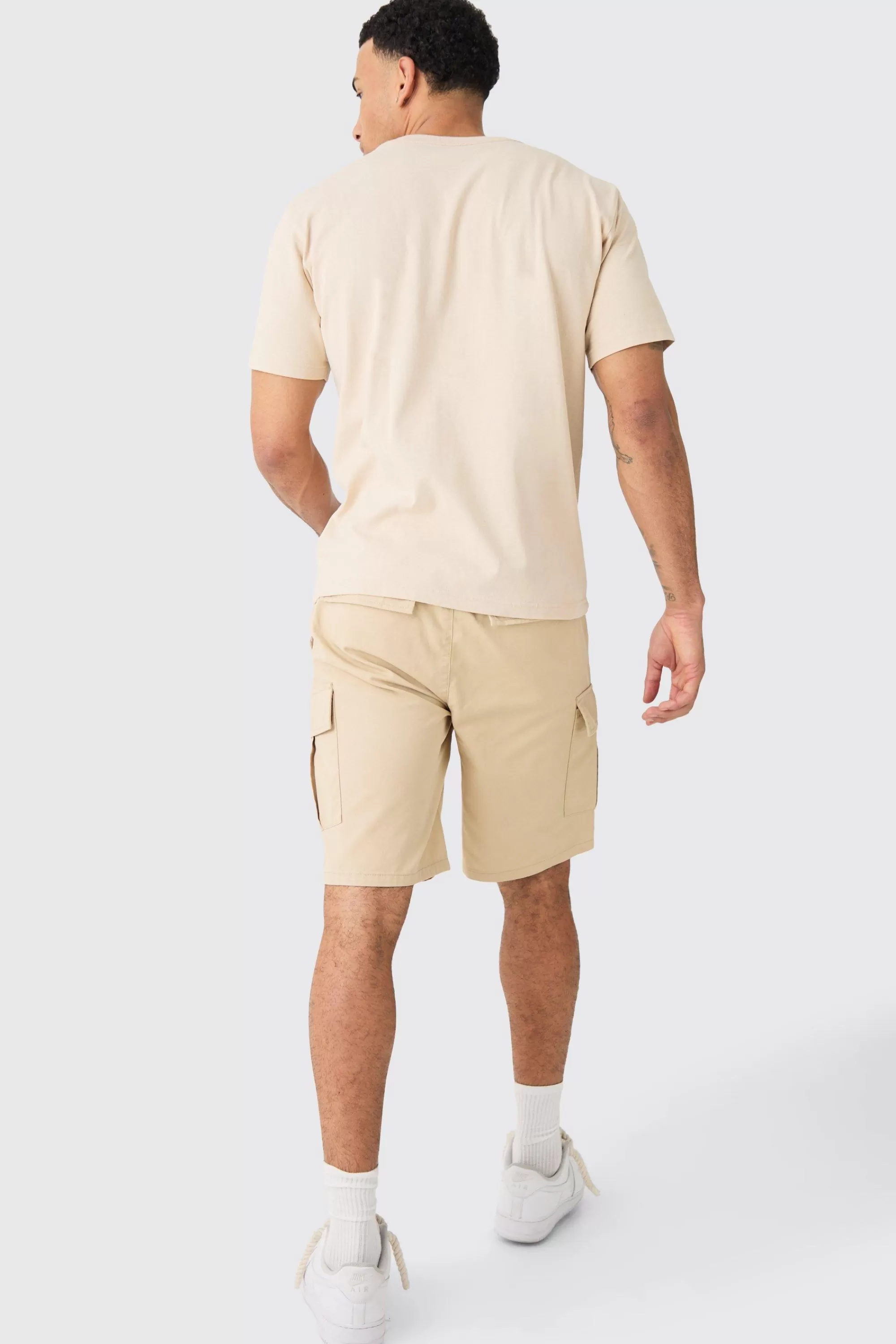 boohooMAN Elasticated Waist Relaxed Fit Cargo Shorts | UK