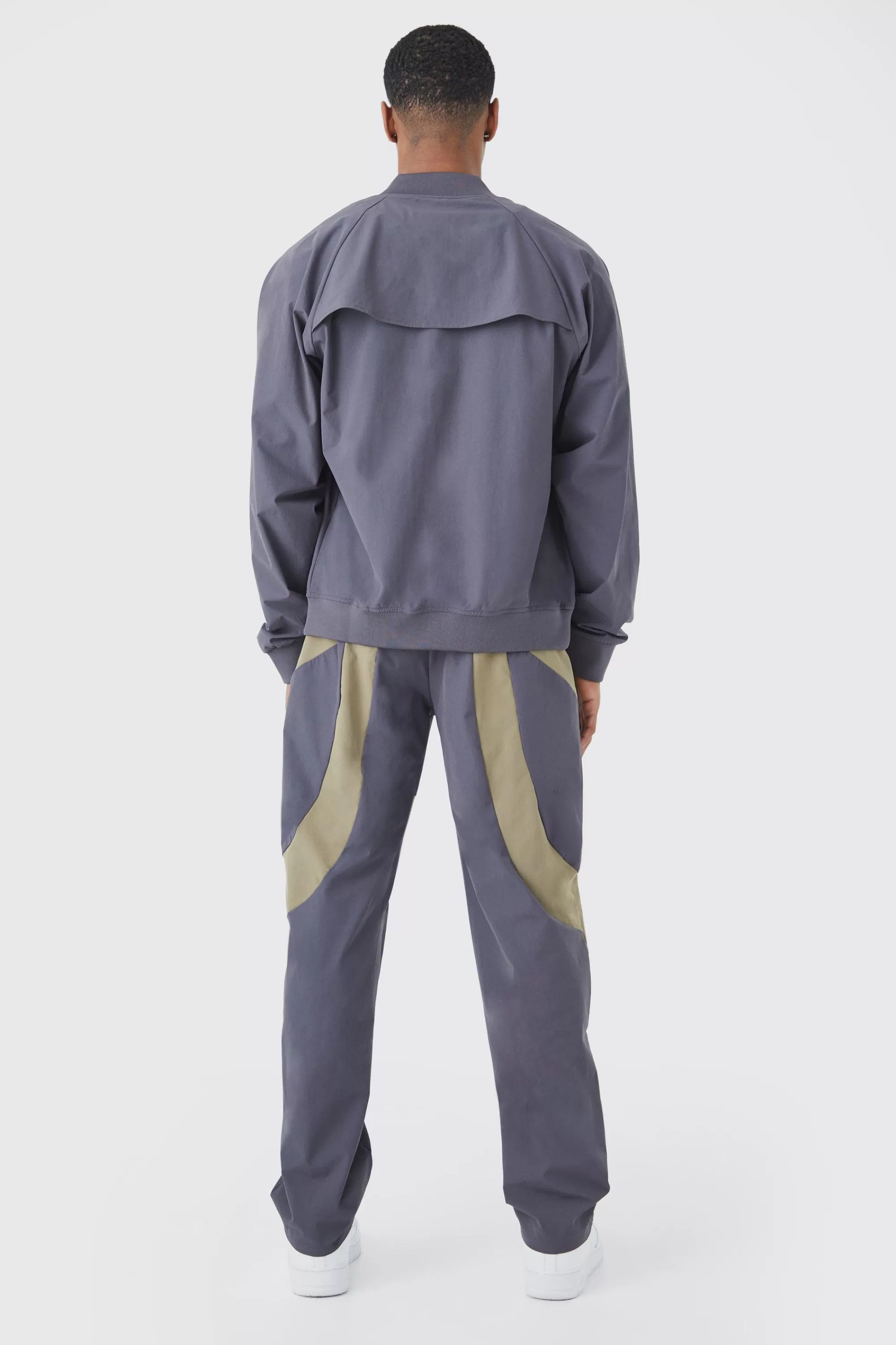 boohooMAN Elasticated Waist Straight Technical Stretch Panel Trouser | UK