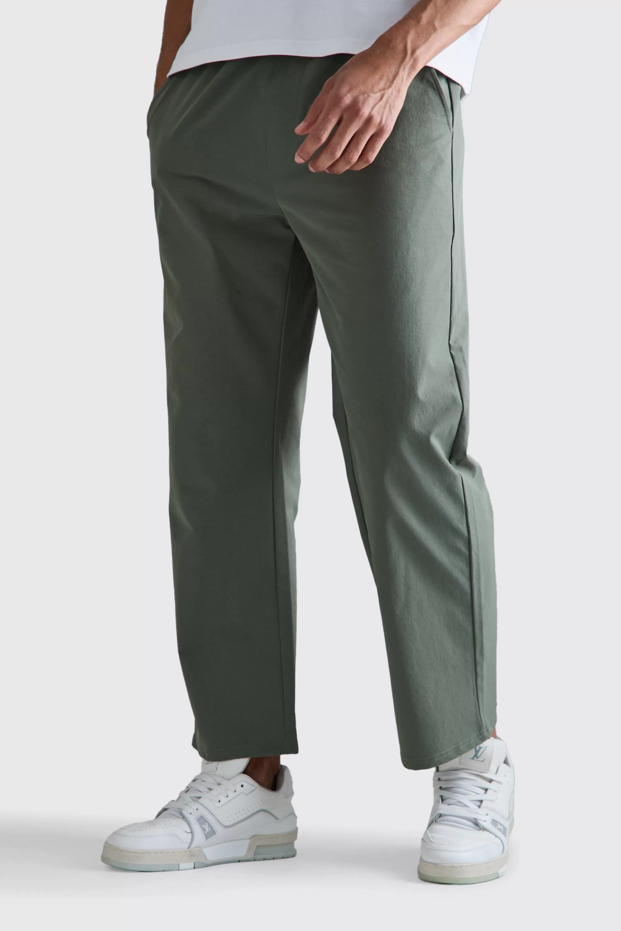 boohooMAN Elasticated Waist Technical Stretch Relaxed Cropped Trouser | UK
