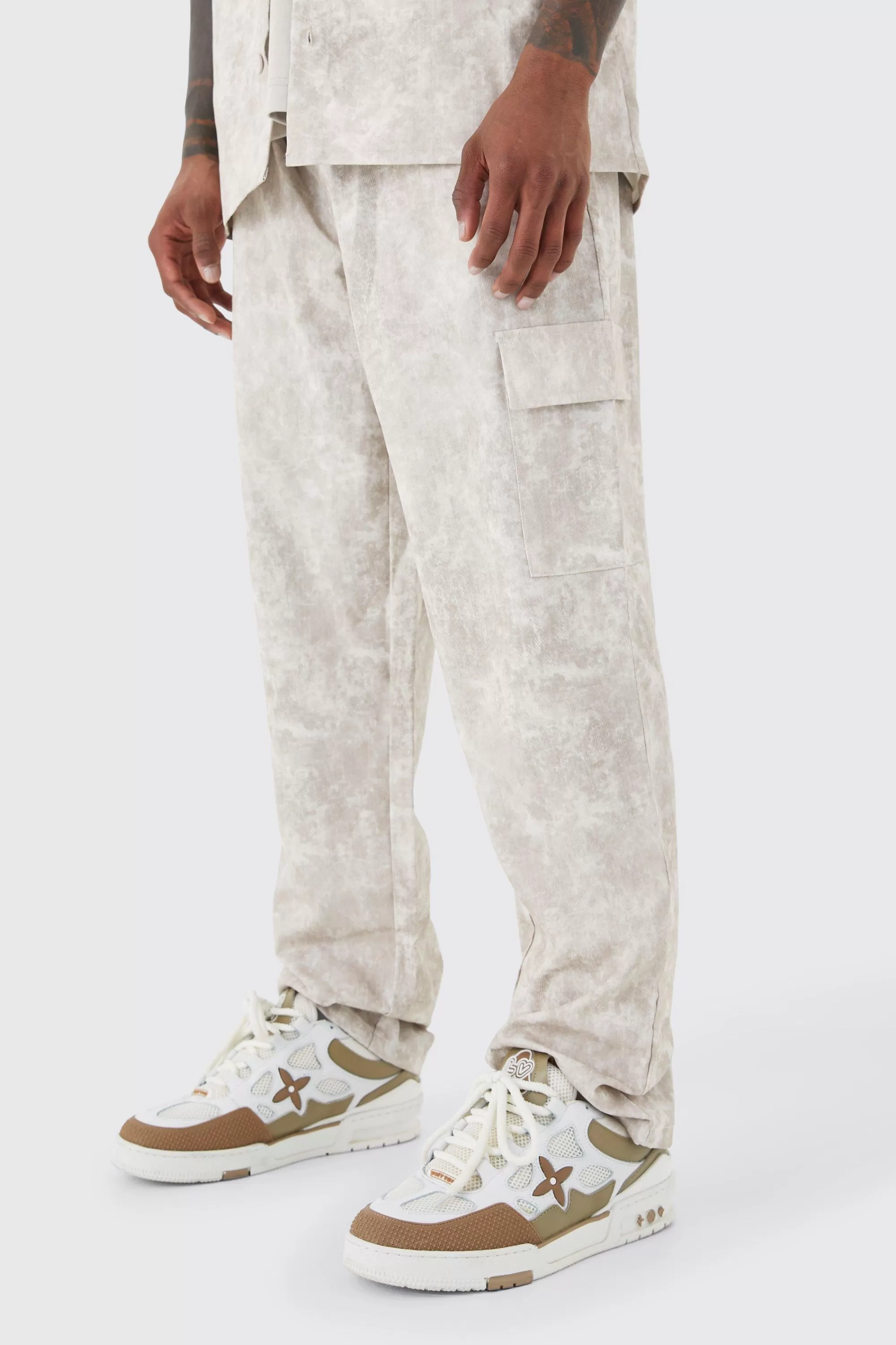 boohooMAN Elasticated Waistband Camo Cargo Trouser | UK
