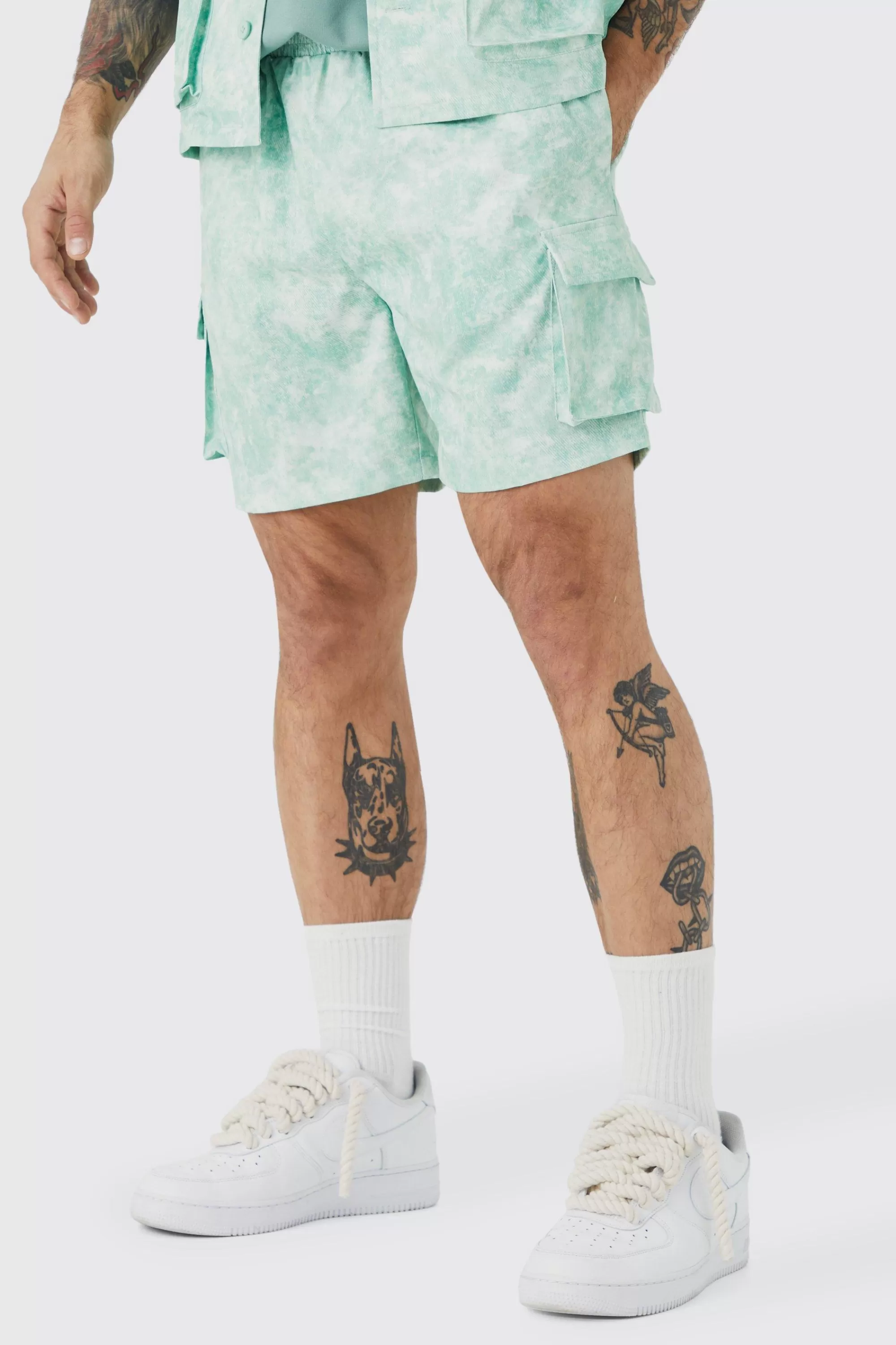 boohooMAN Elasticated Waistband Cargo Short | UK