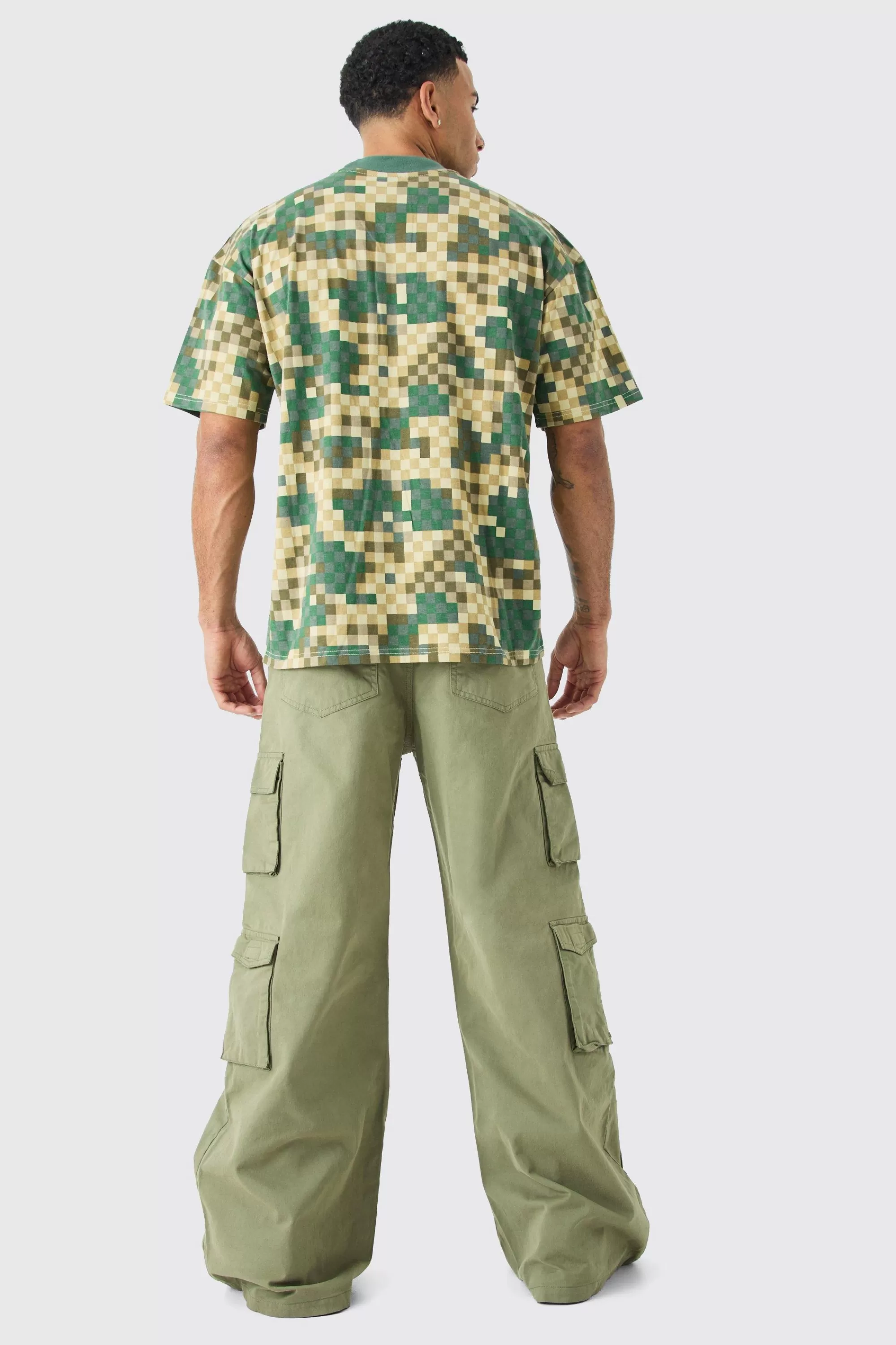 boohooMAN Extreme Baggy Rigid Multi Cargo Pocket Trousers | UK