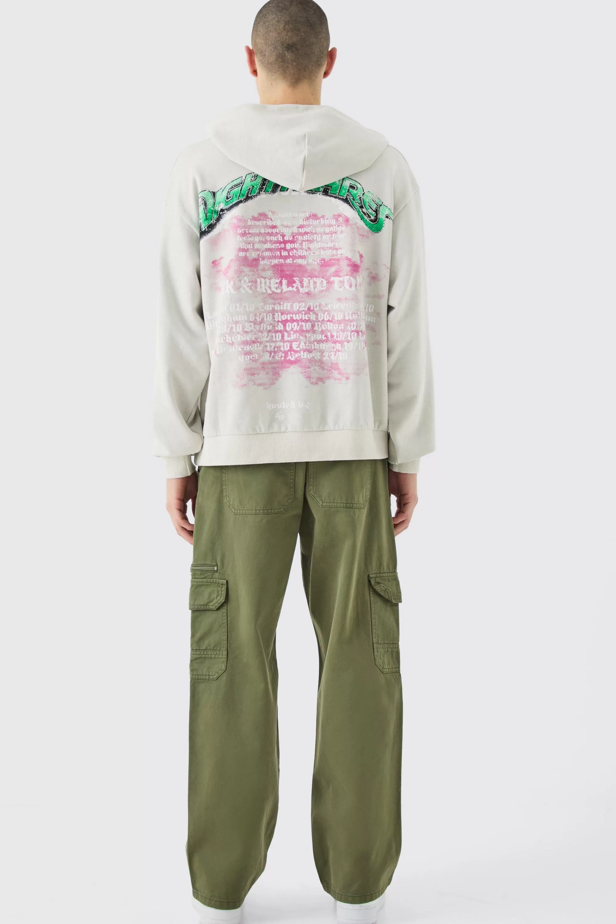 boohooMAN Fixed Waist Relaxed Cargo Trousers With Woven Tab | UK