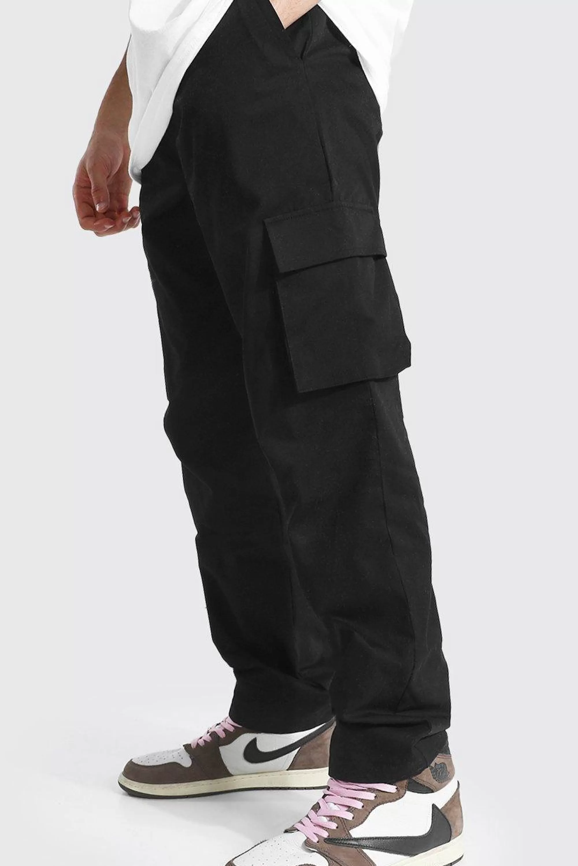 boohooMAN Fixed Waist Relaxed Fit Cargo Trouser | UK