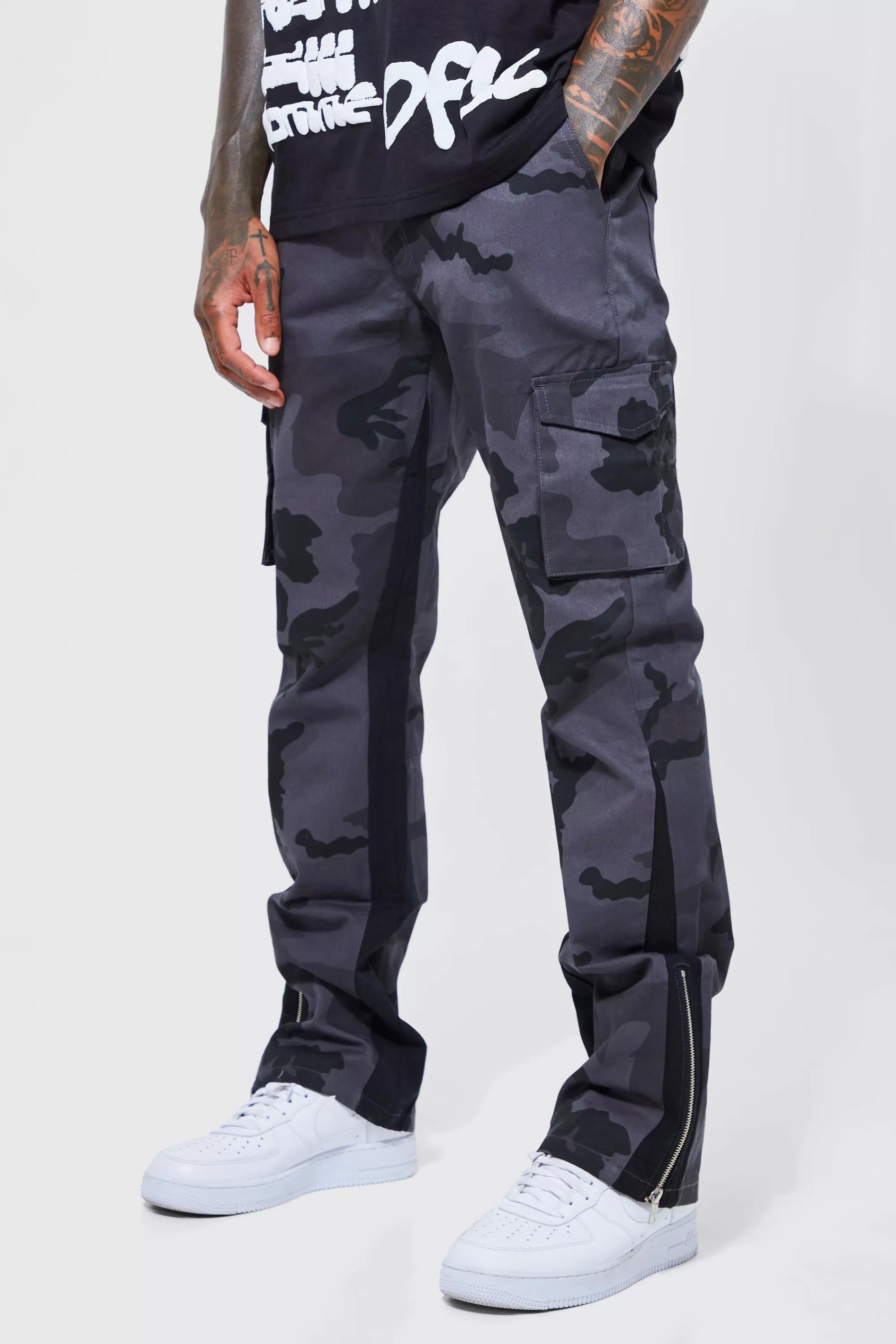 boohooMAN Fixed Waist Skinny Gusset Camo Cargo Trouser | UK