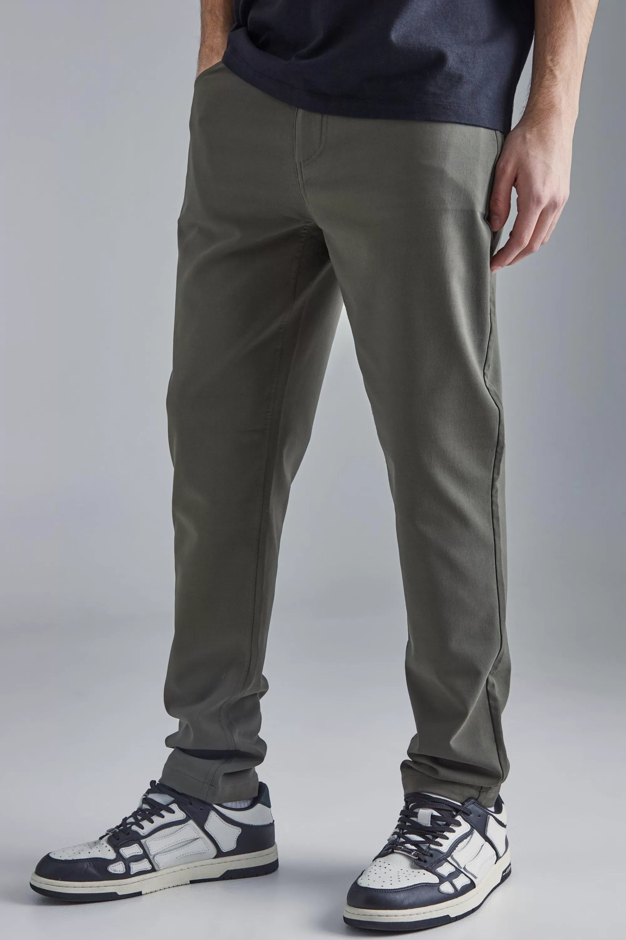 boohooMAN Fixed Waist Slim Fit Technical Golf Stretch Trouser | UK