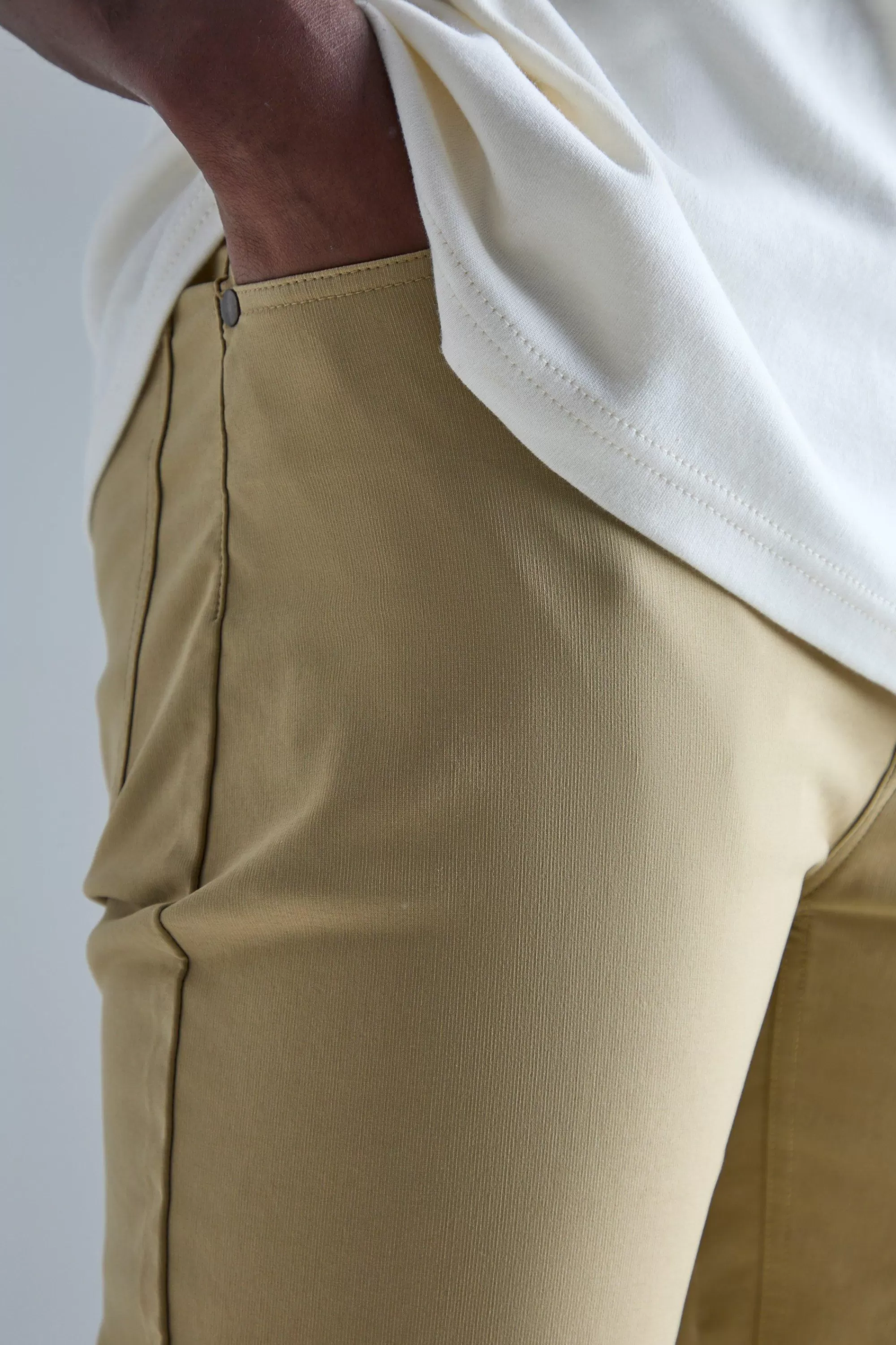 boohooMAN Fixed Waist Slim Fit Technical Golf Stretch Trouser | UK