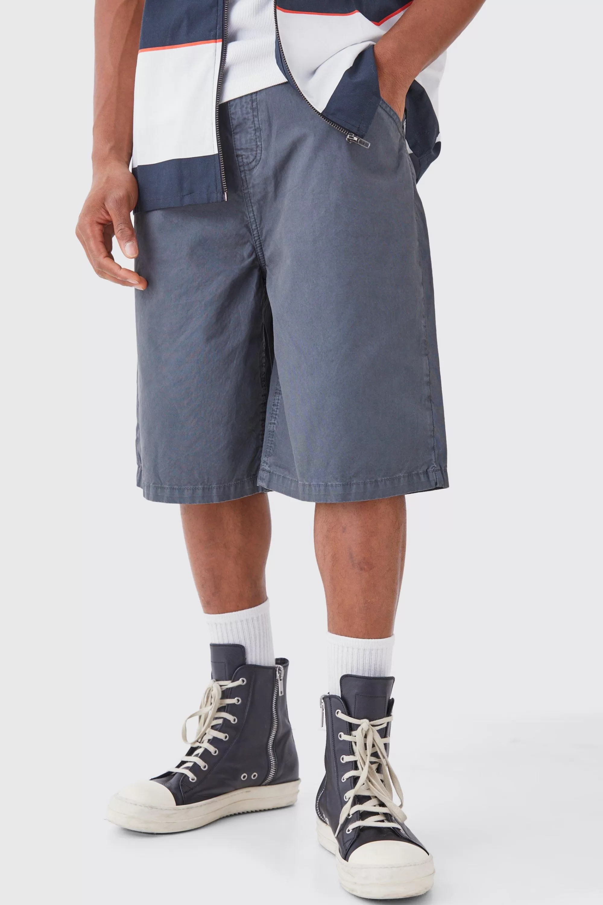 boohooMAN Fixed Waist Washed Twill Jorts | UK