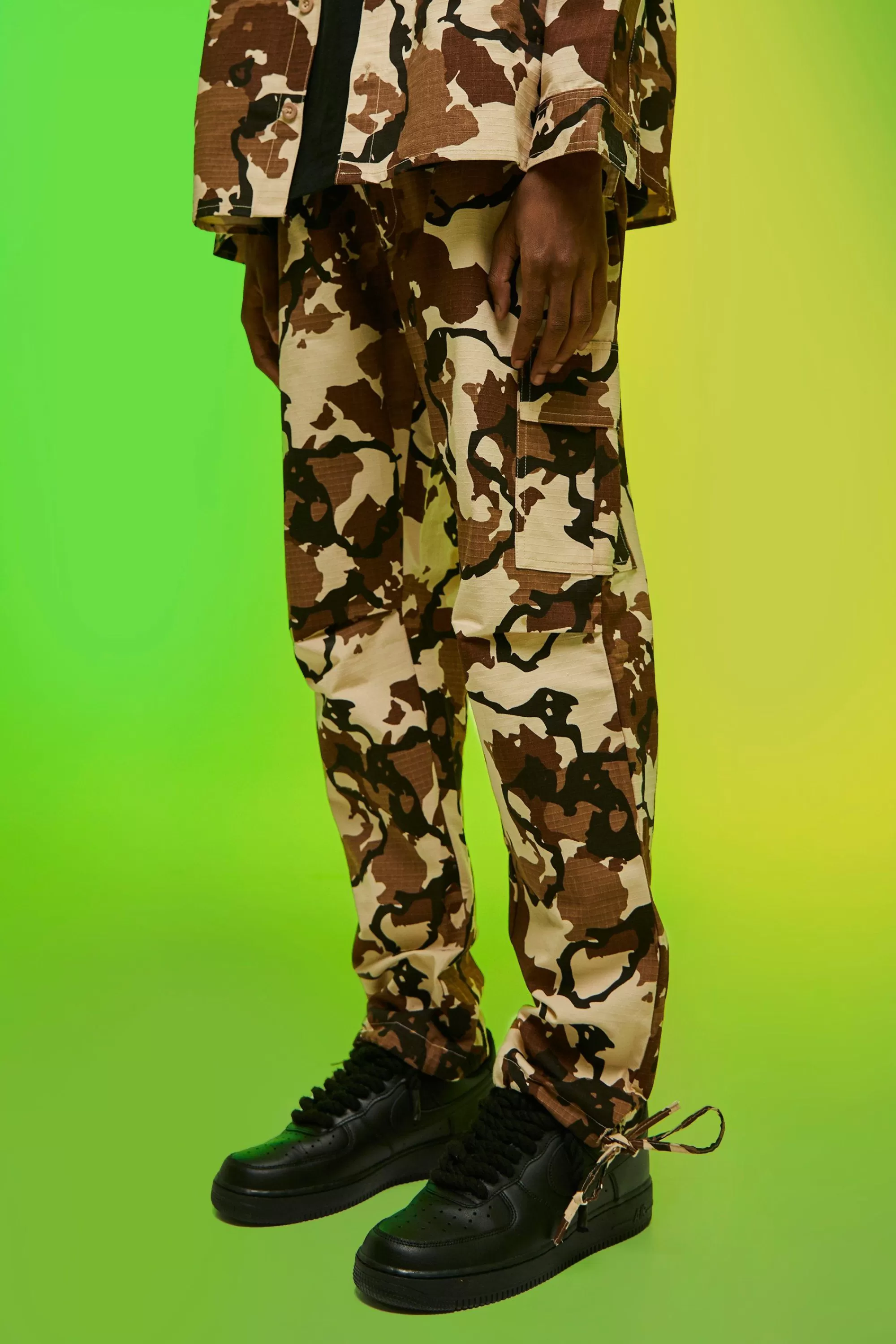 boohooMAN Fixed Waistband Ripstop Straight Leg Camo Trouser | UK
