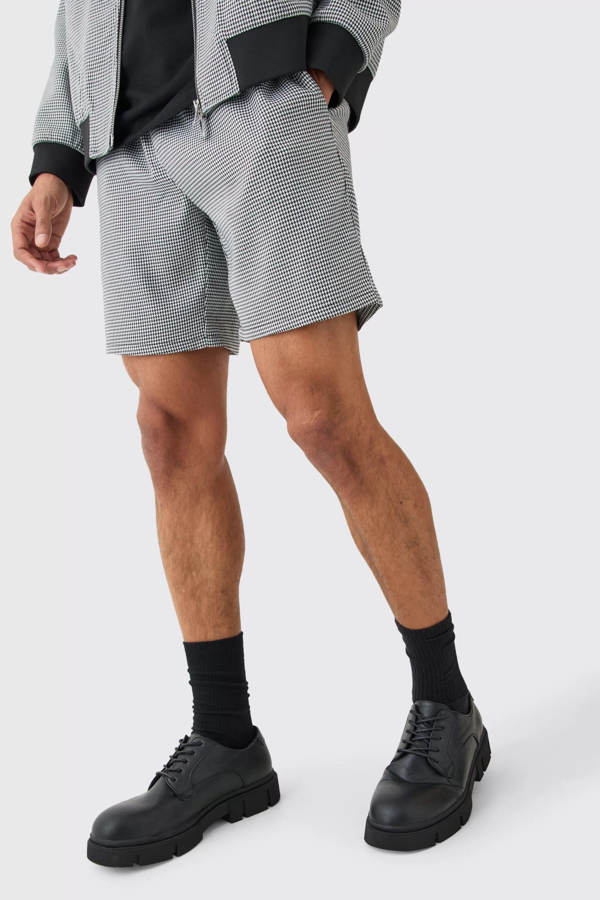 boohooMAN Houndstooth Checked Elasticated Waist Shorts | UK