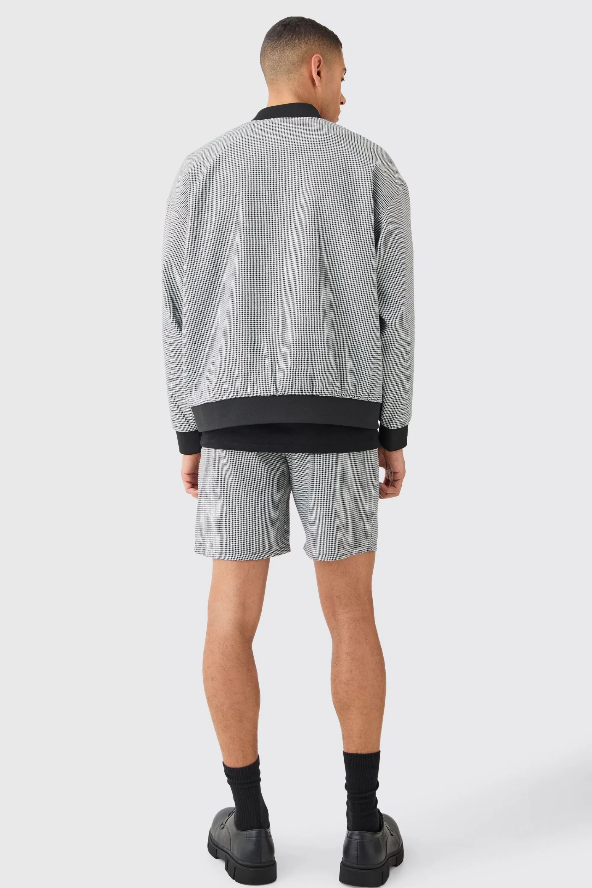 boohooMAN Houndstooth Checked Elasticated Waist Shorts | UK