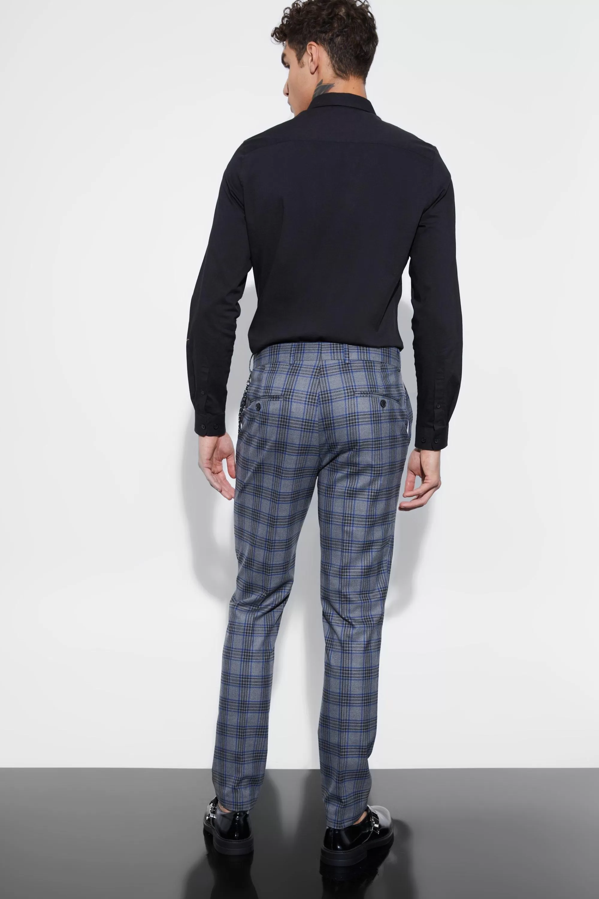 boohooMAN Large Check With Chain Detail Smart Trouser | UK