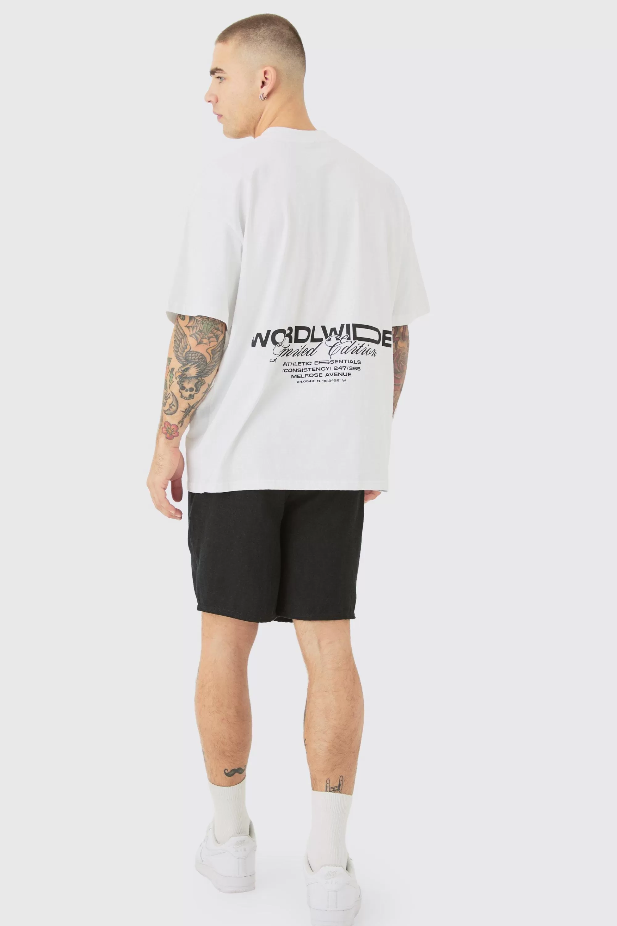 boohooMAN Linen Look Pin Tuck Elasticated Waist Relaxed Shorts | UK