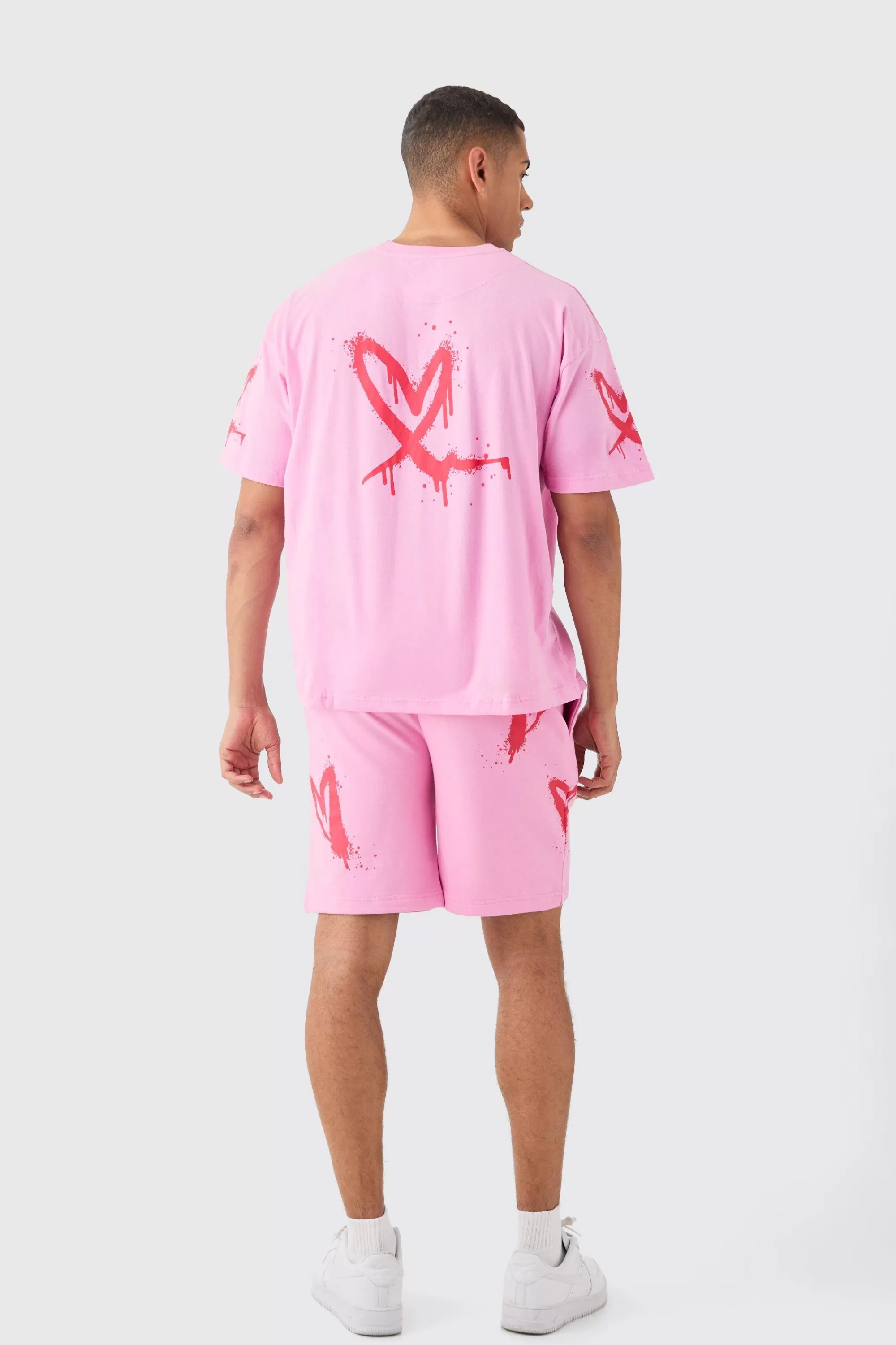 boohooMAN Loose Fit Heart Short | UK