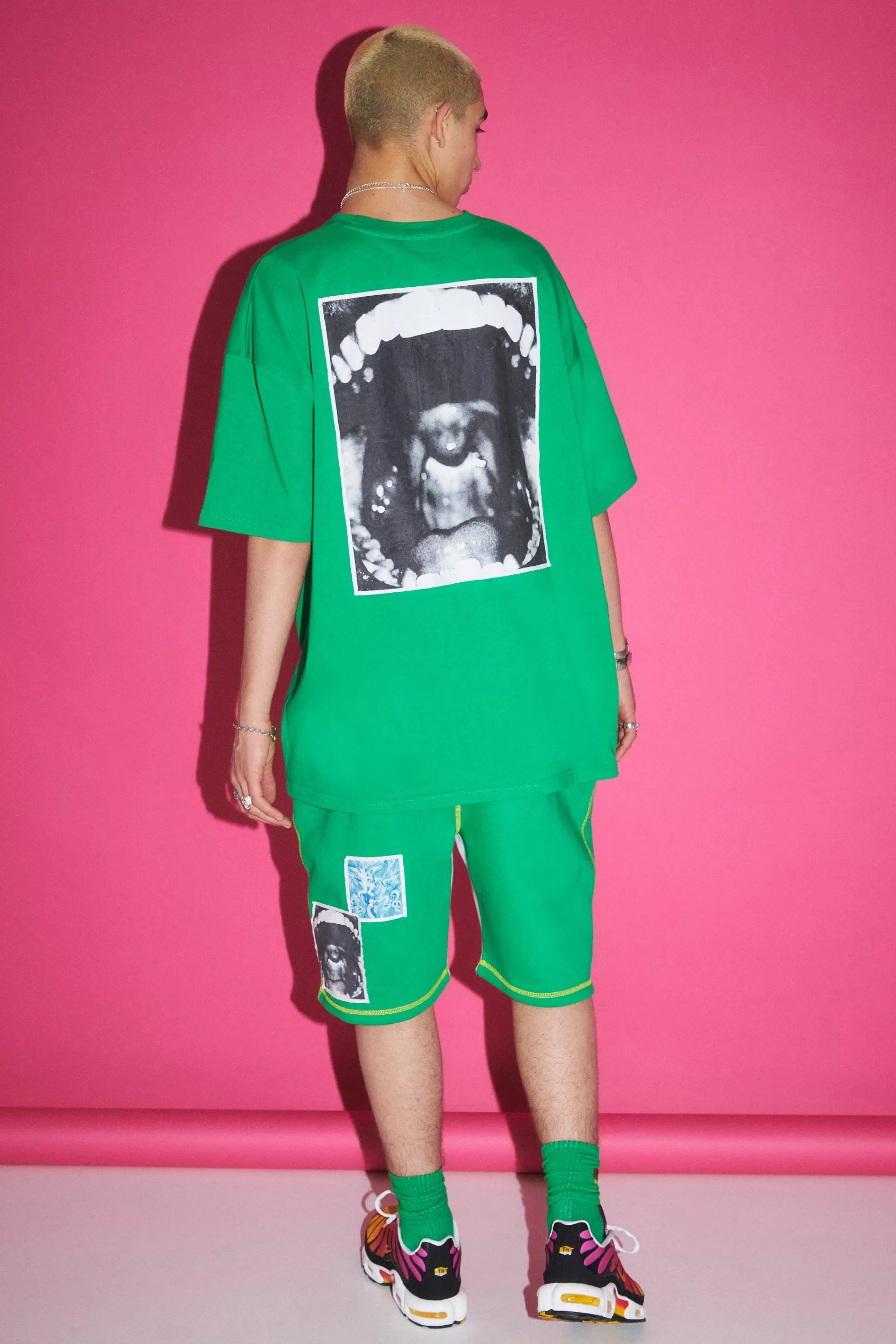 boohooMAN Loose Fit Mid Length Applique Patch Short | UK