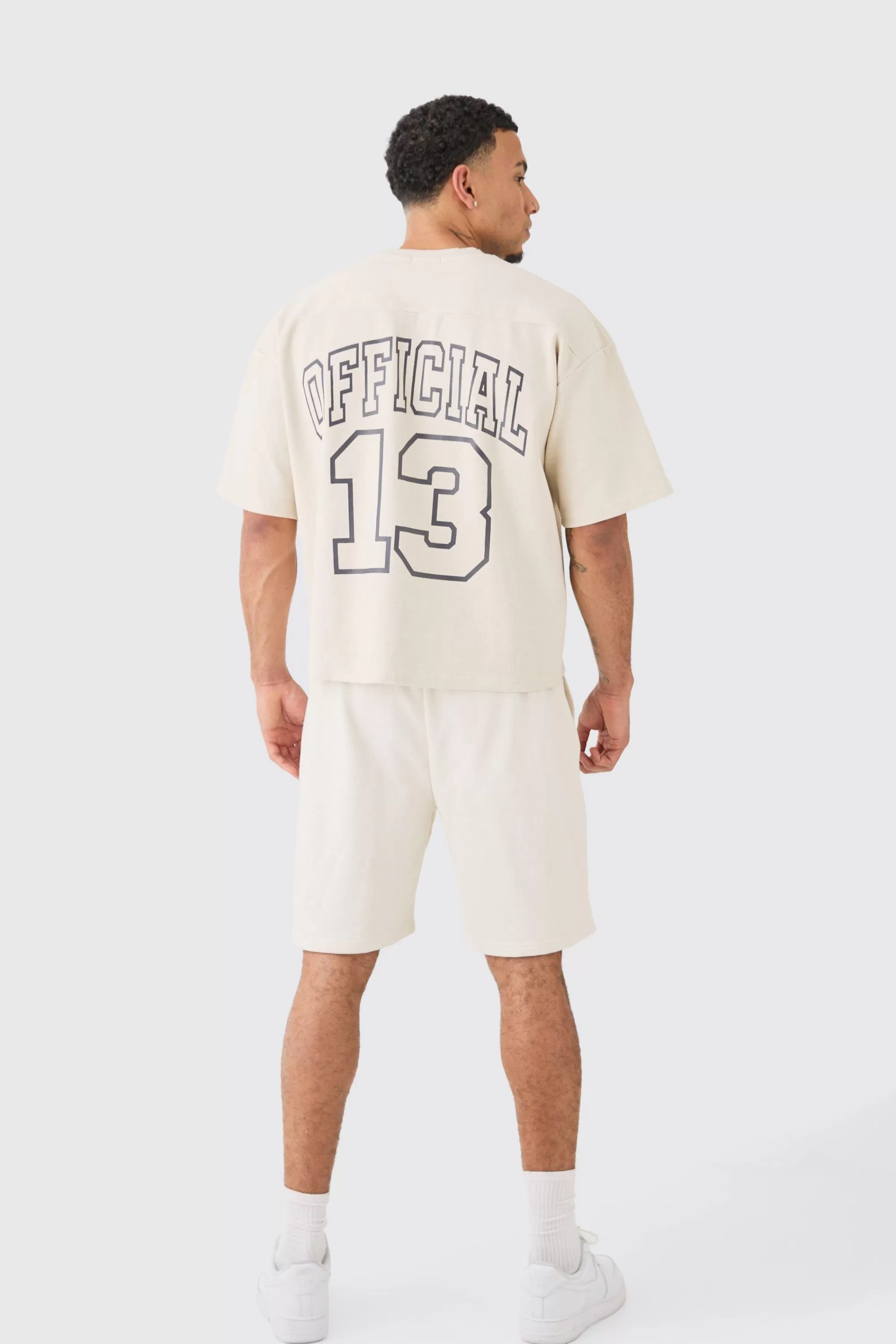 boohooMAN Loose Fit Mid Length Heavyweight Short | UK