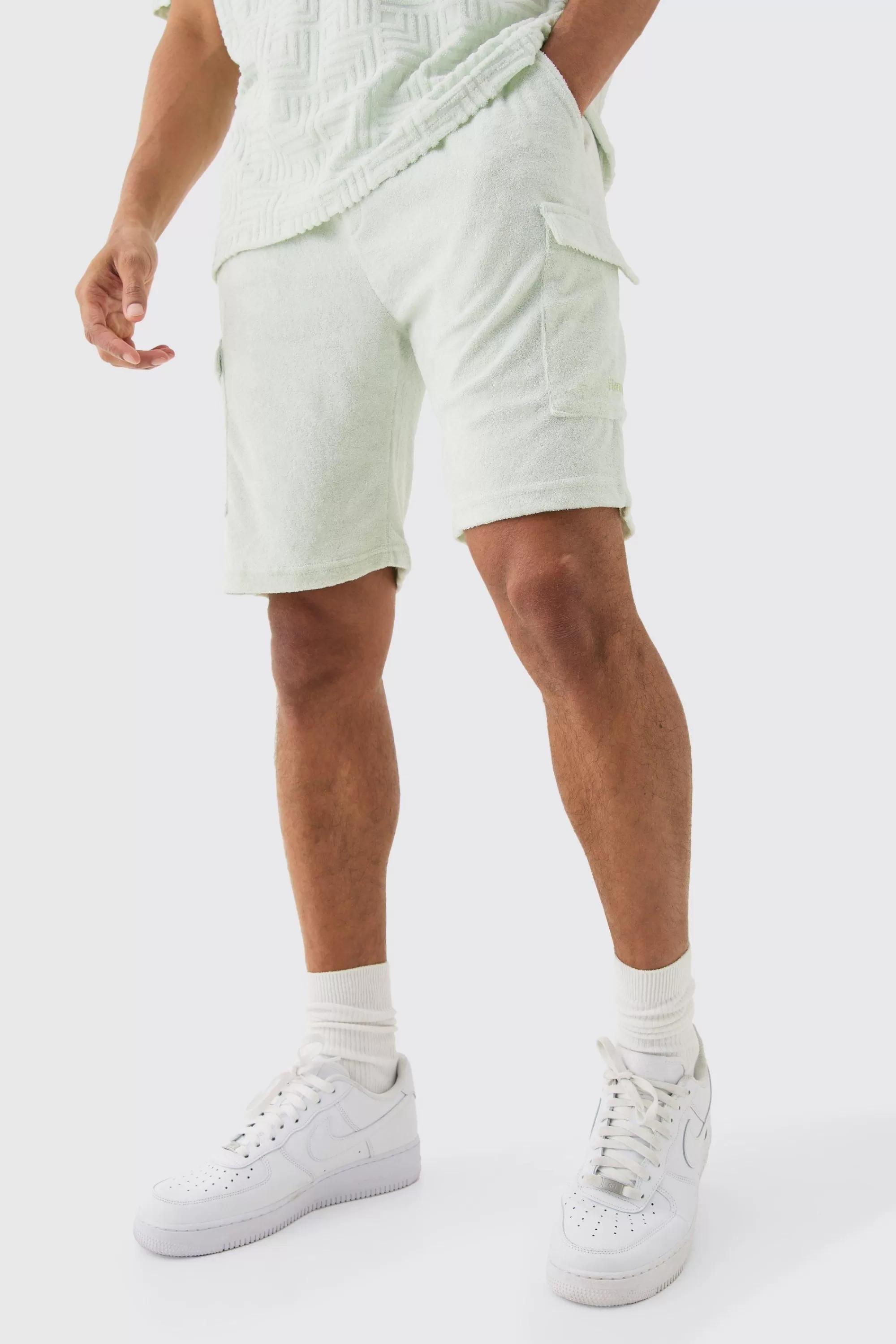 boohooMAN Loose Fit Mid Towelling Homme Cargo Shorts | UK