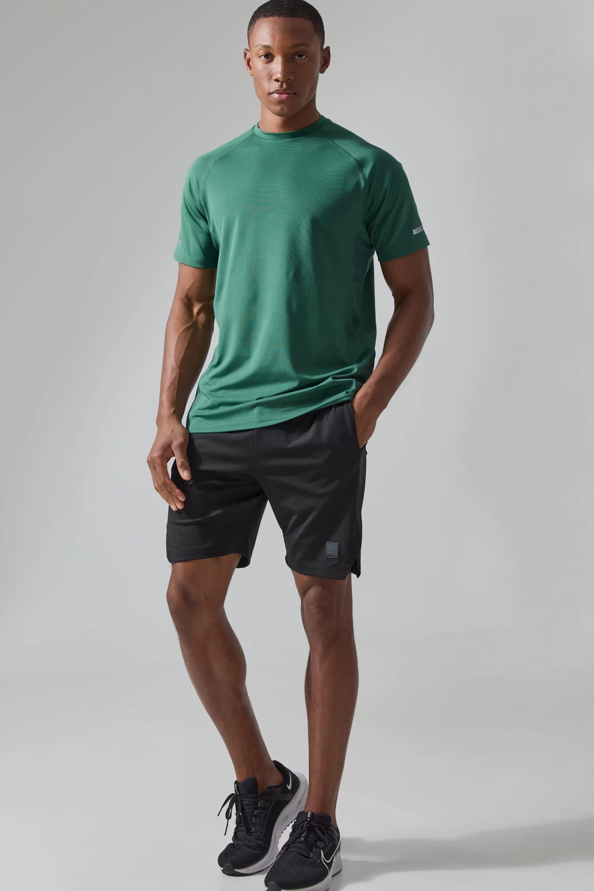 boohooMAN Man Active Performance T-shirt & Short Set | UK