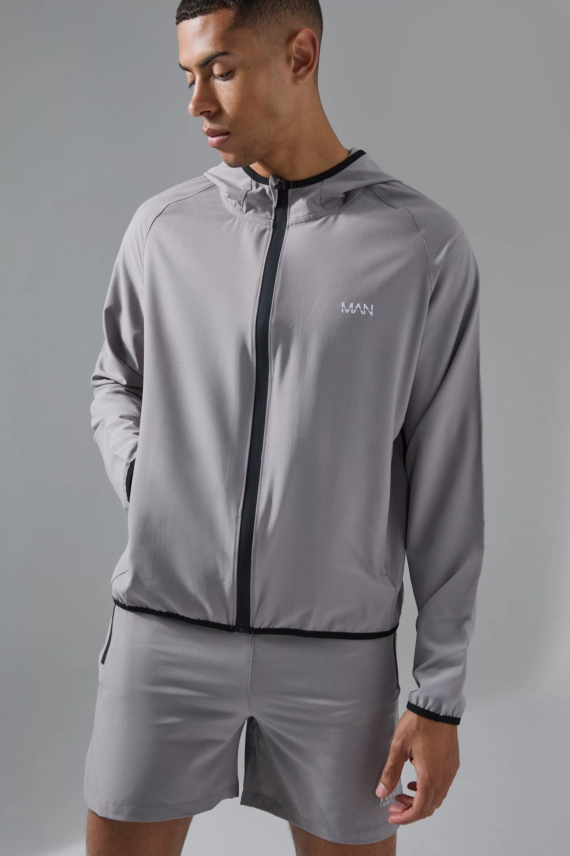 boohooMAN Man Active Stretch Ripstop Short & Windbreaker Tracksuit | UK