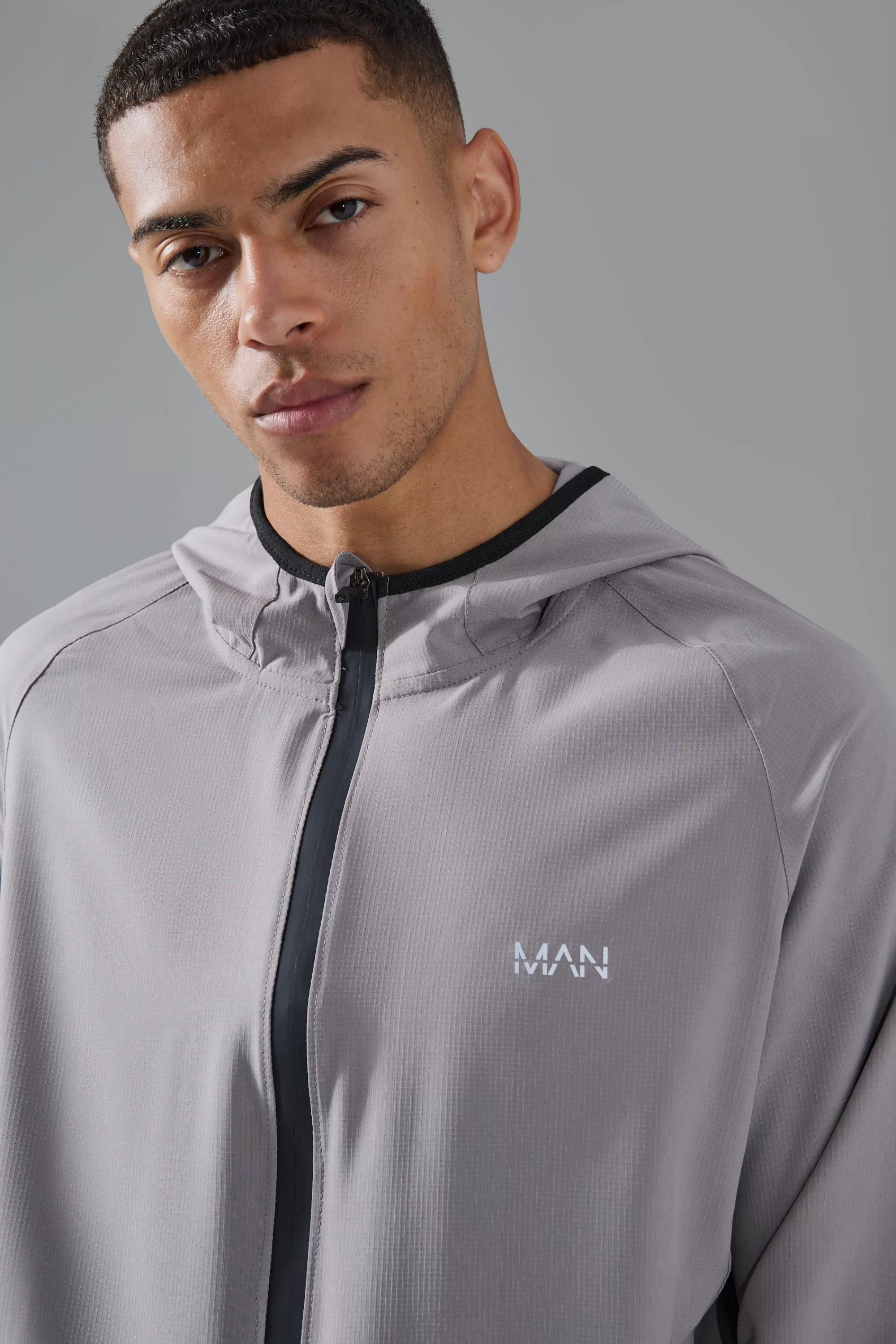 boohooMAN Man Active Stretch Ripstop Short & Windbreaker Tracksuit | UK