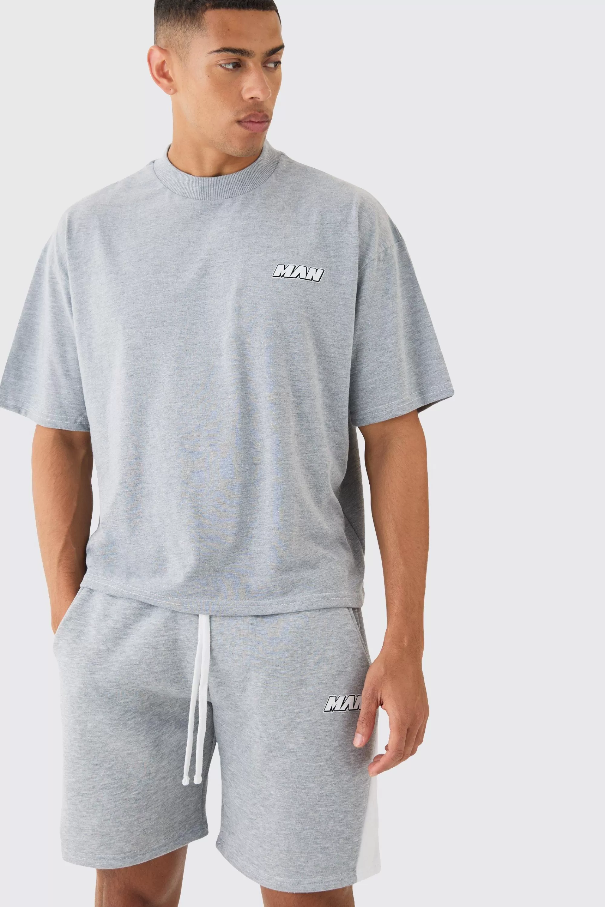 boohooMAN Man Oversized Boxy Contrast Stitch T-shirt Gusset Shorts Set | UK