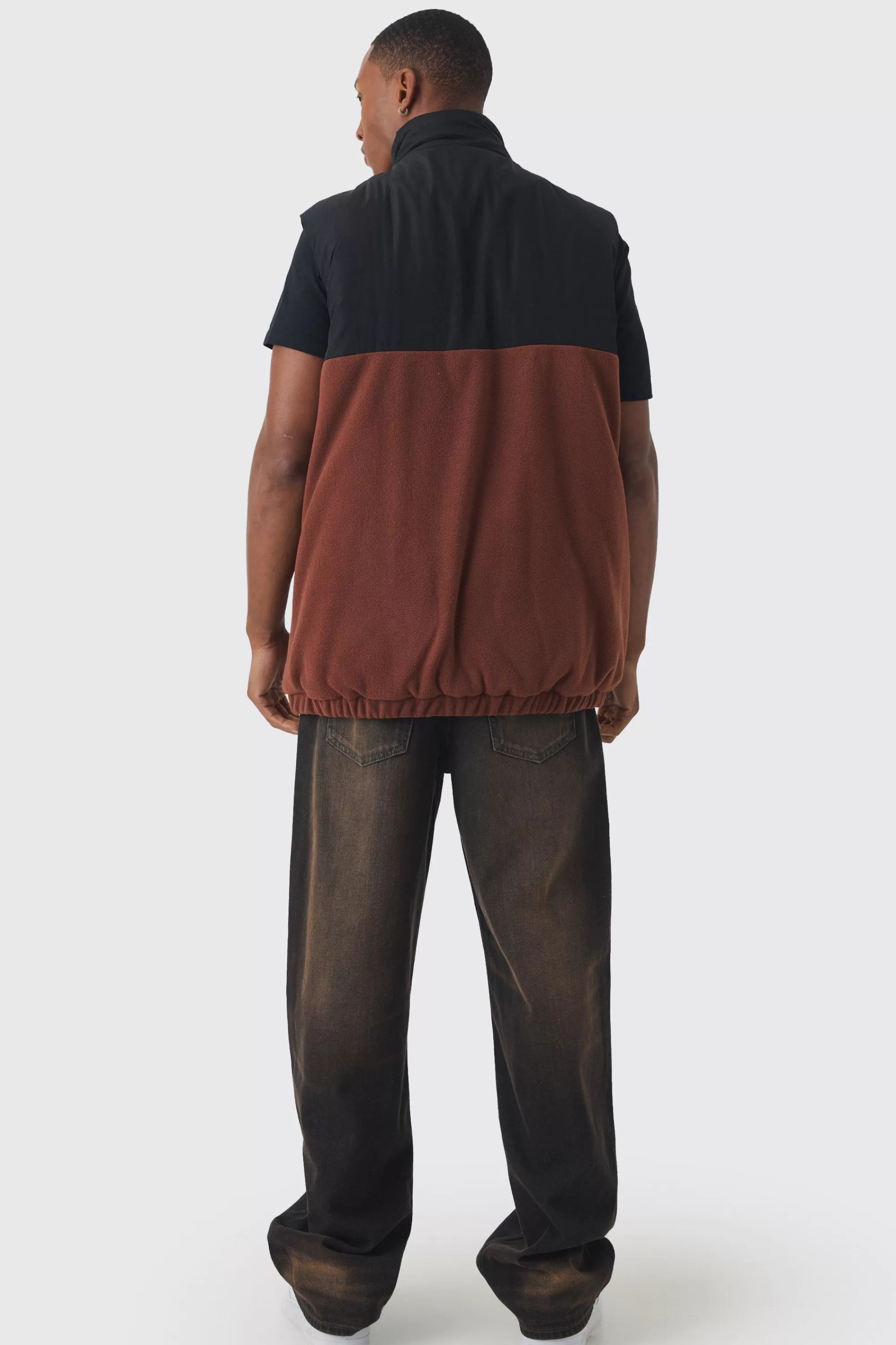 boohooMAN Man Tab Boxy Colour Block Fleece Gilet In | UK