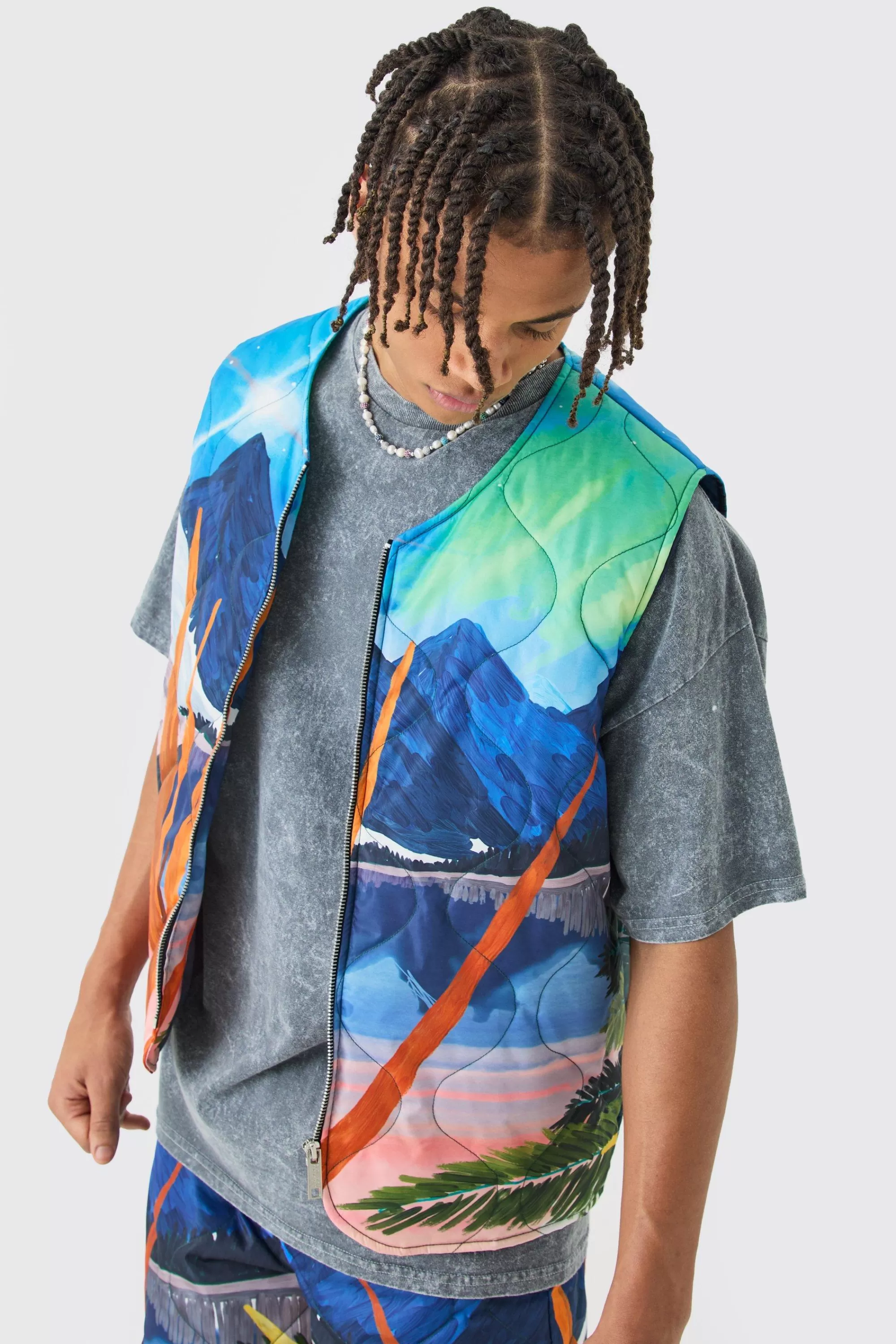 boohooMAN Onion Quilted Landscape Gilet And Short Set | UK