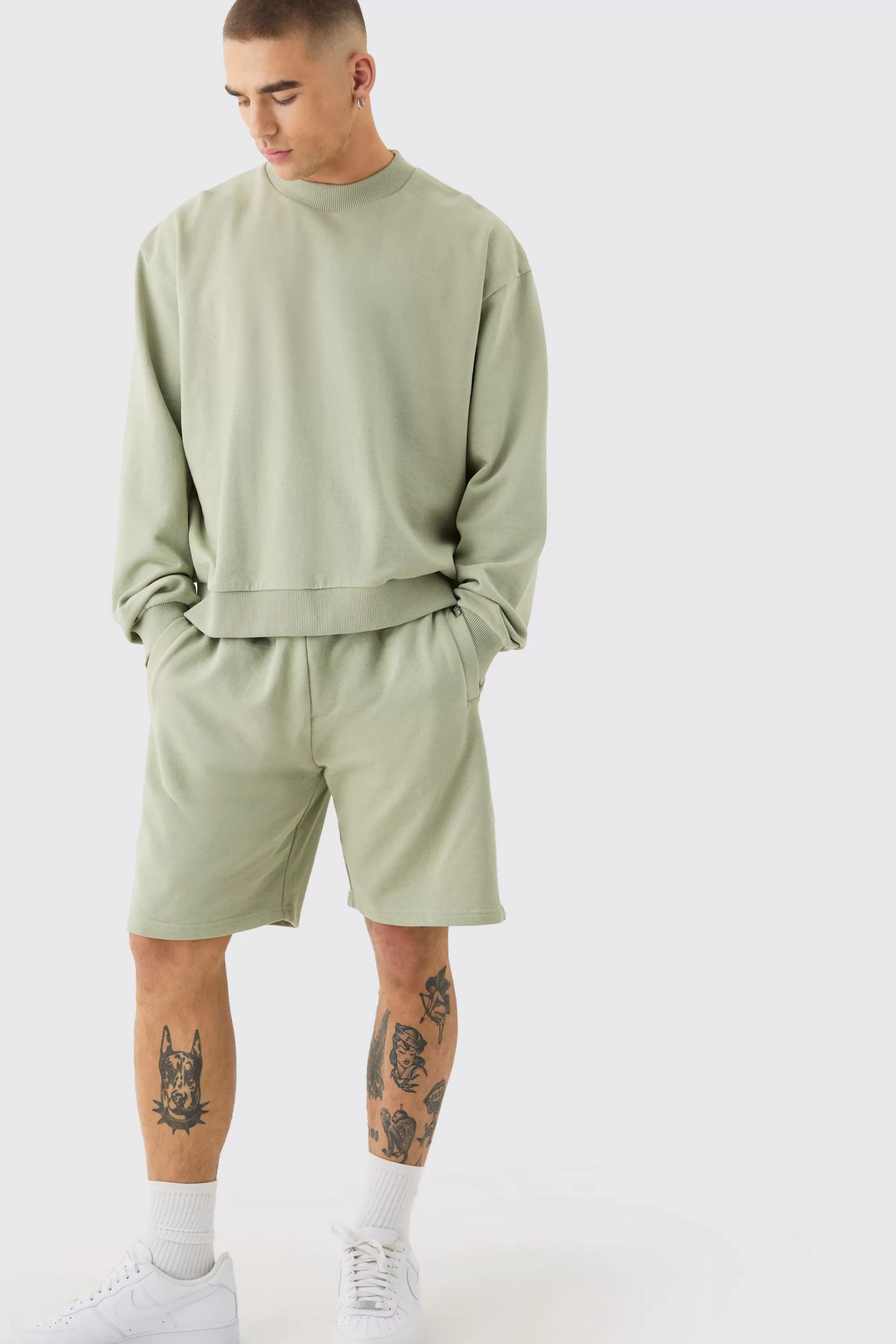 boohooMAN Oversized Extended Neck Heavyweight Sweatshirt Short Tracksuit | UK