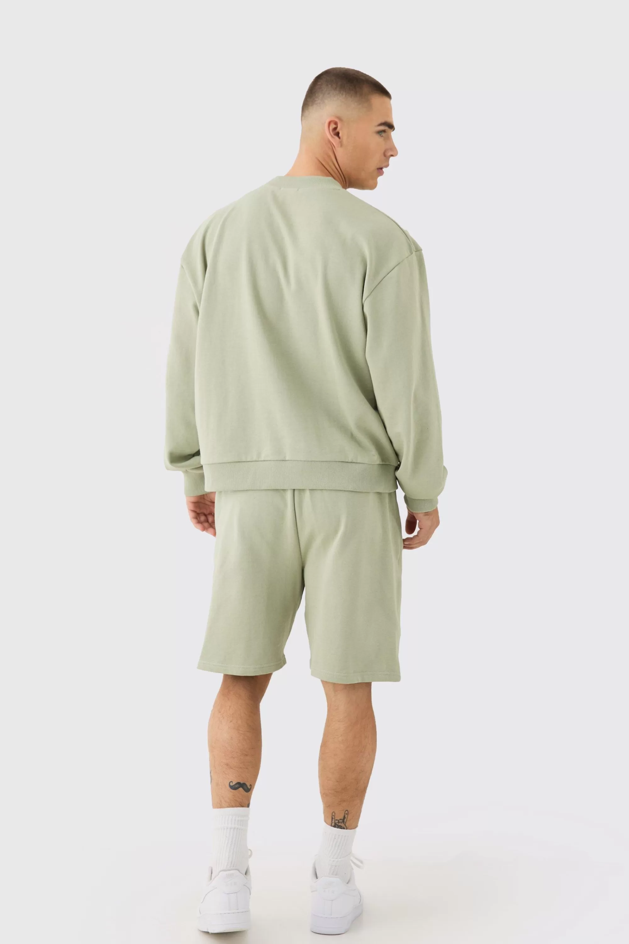 boohooMAN Oversized Extended Neck Heavyweight Sweatshirt Short Tracksuit | UK