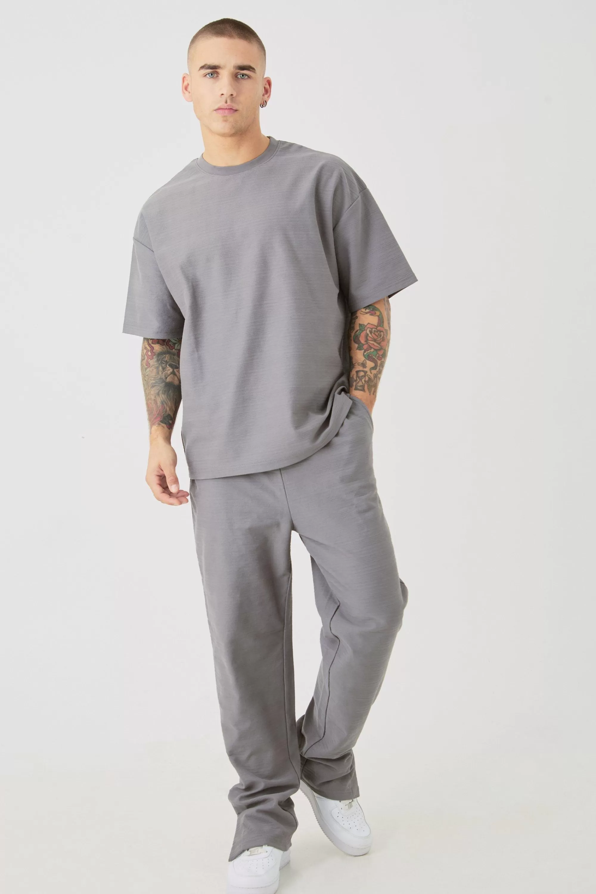 boohooMAN Oversized Jacquard Stripe T-shirt & Jogger Set | UK