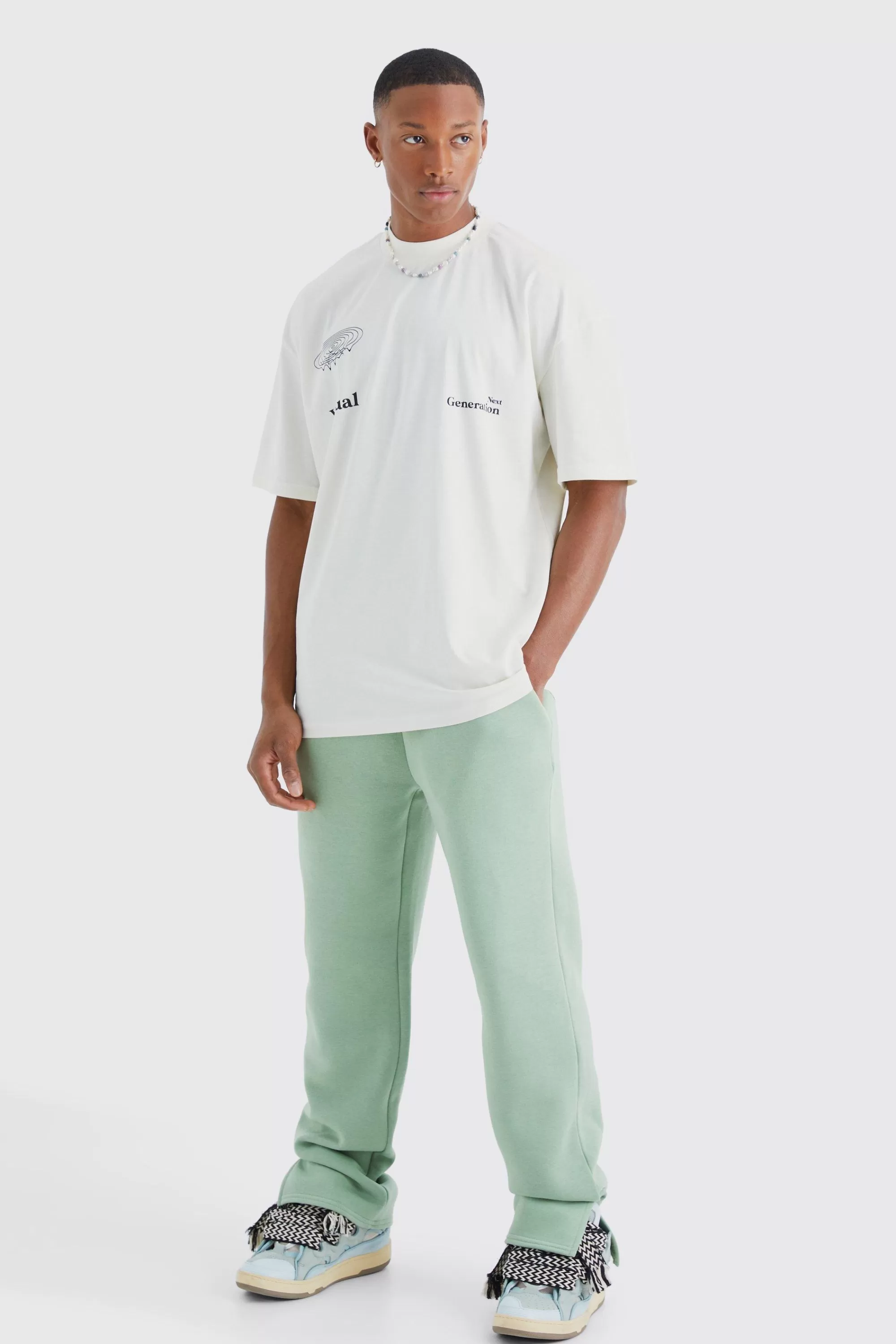 boohooMAN Oversized Ofcl Graphic T-shirt & Jogger Set | UK