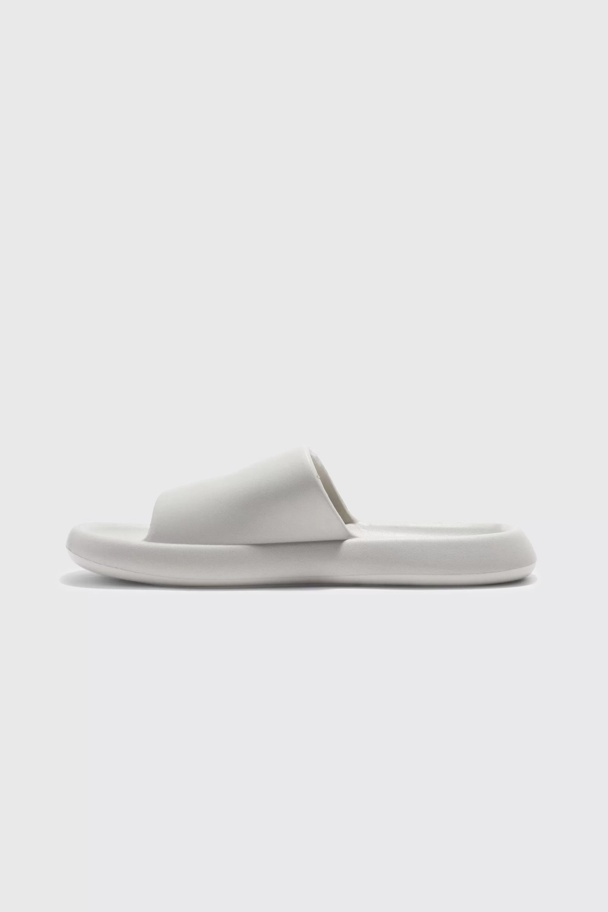 boohooMAN Plain Moulded Slider | UK