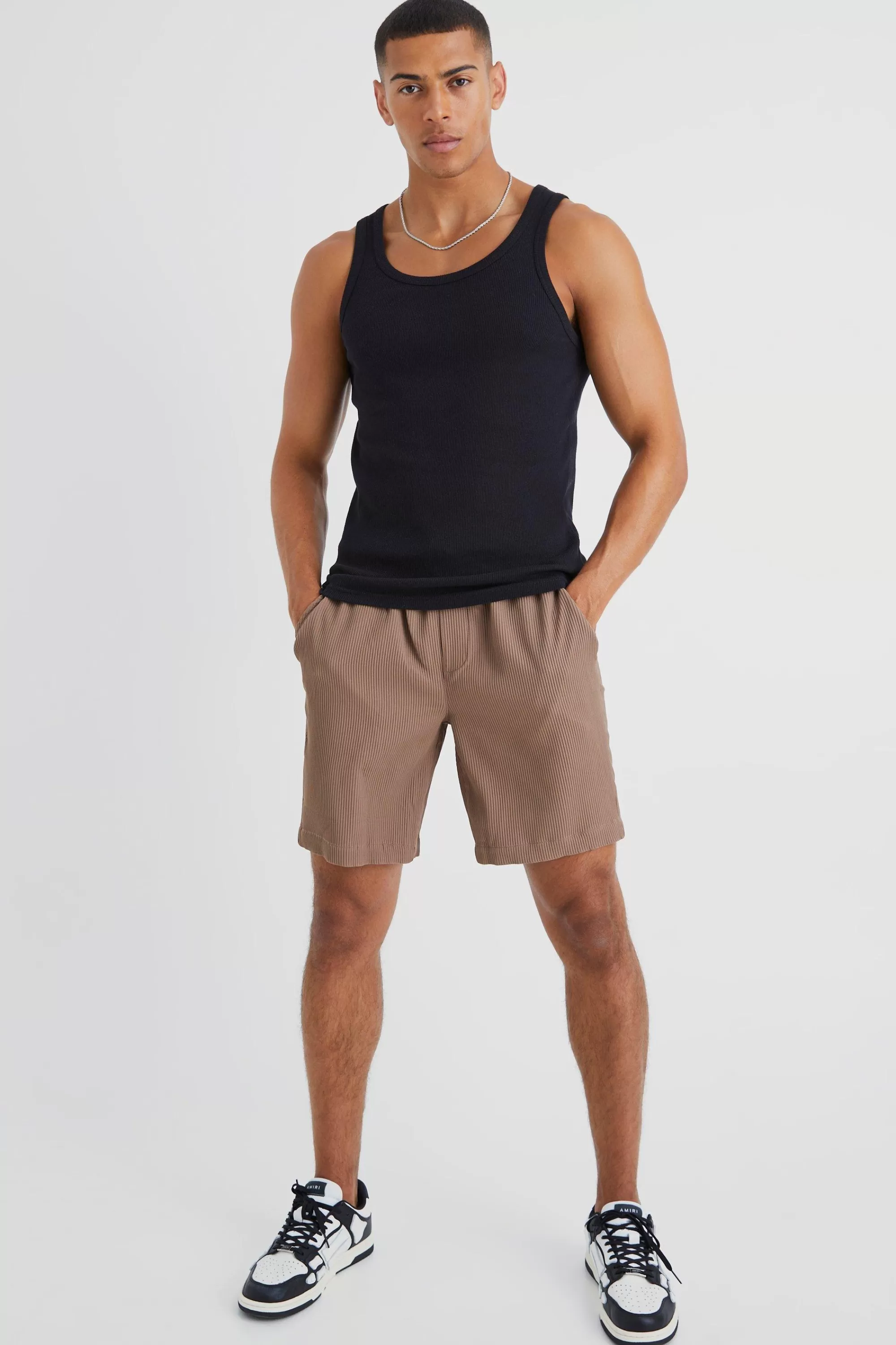 boohooMAN Pleated Mid Length Short | UK